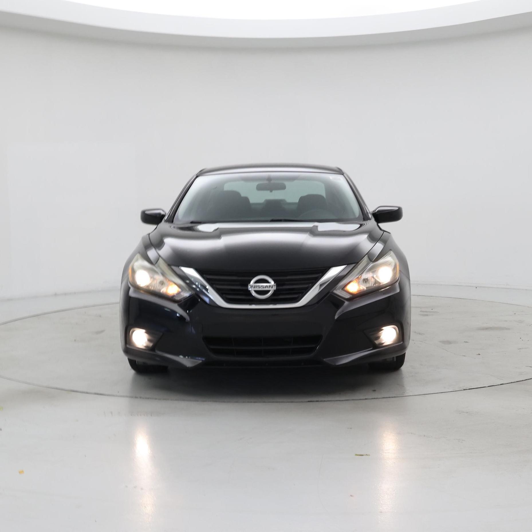 Thumbnail: 2017 Nissan Altima - 5