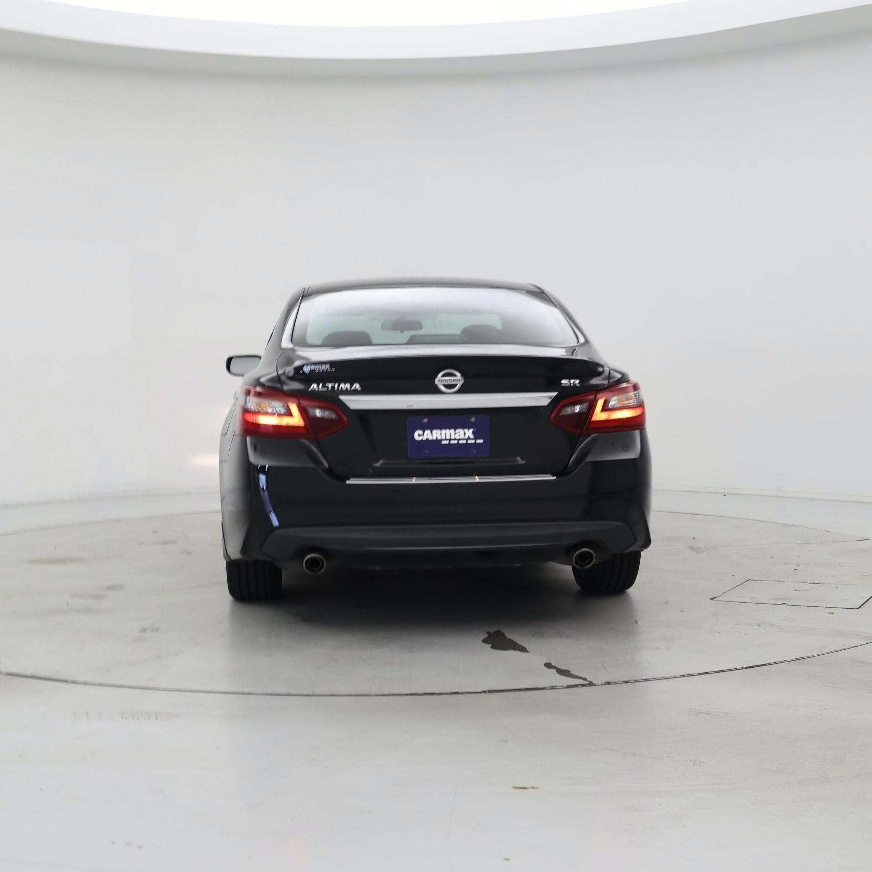 Thumbnail: 2017 Nissan Altima - 6