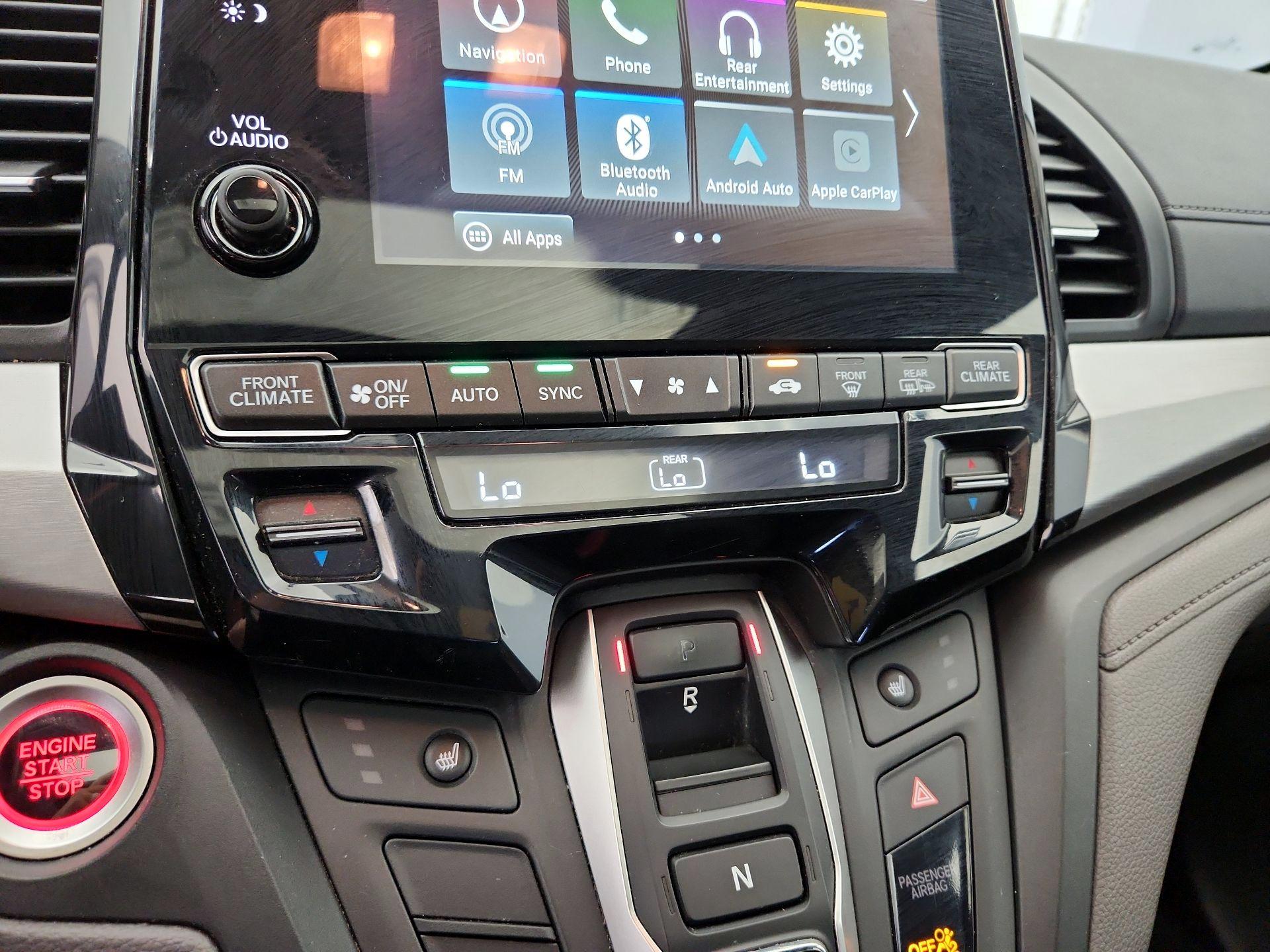 Thumbnail: 2019 Honda Odyssey - 17
