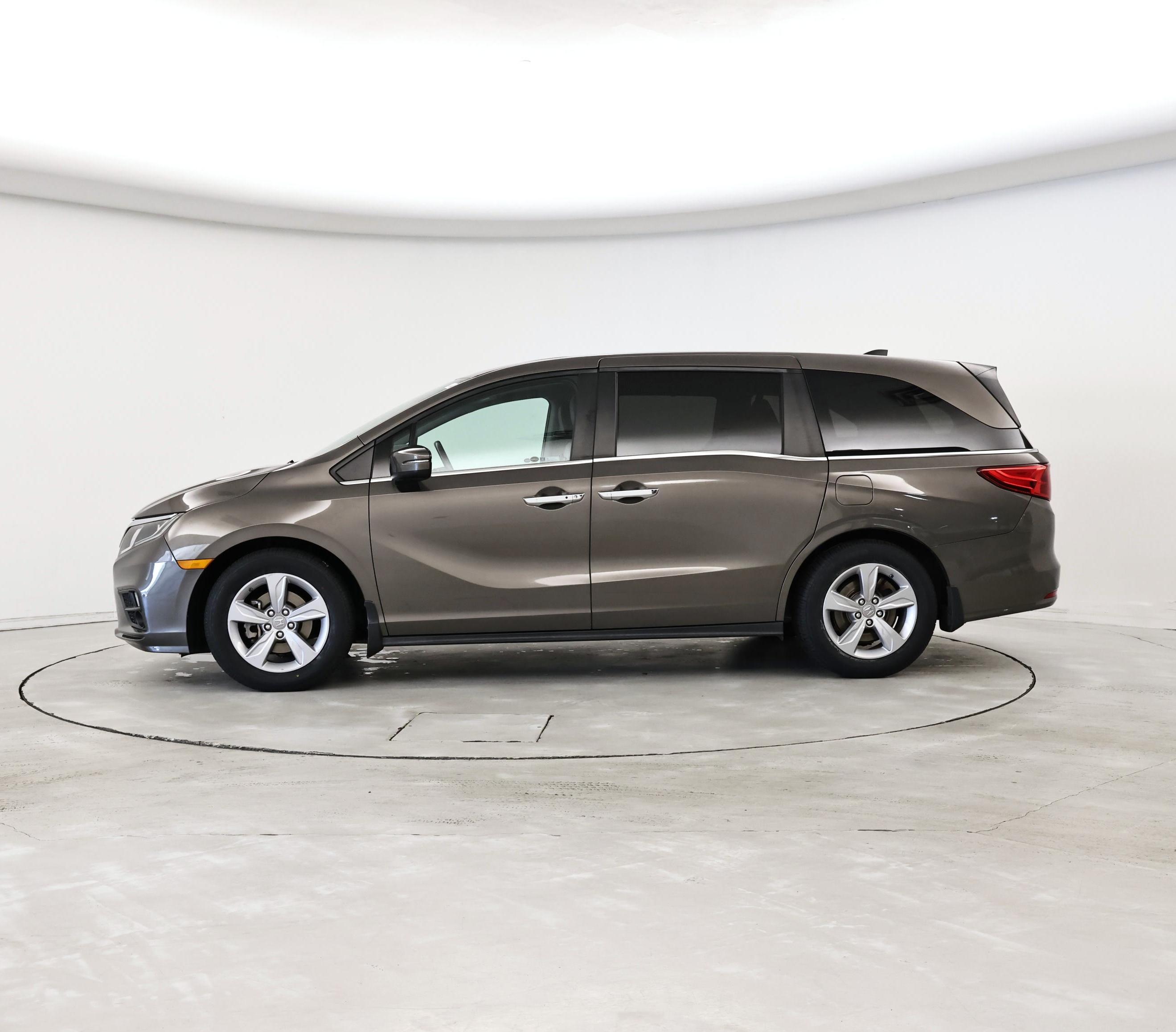 Thumbnail: 2019 Honda Odyssey - 3