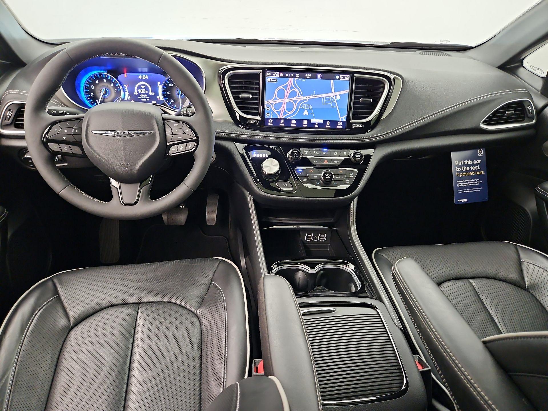 Thumbnail: 2023 Chrysler Pacifica - 9