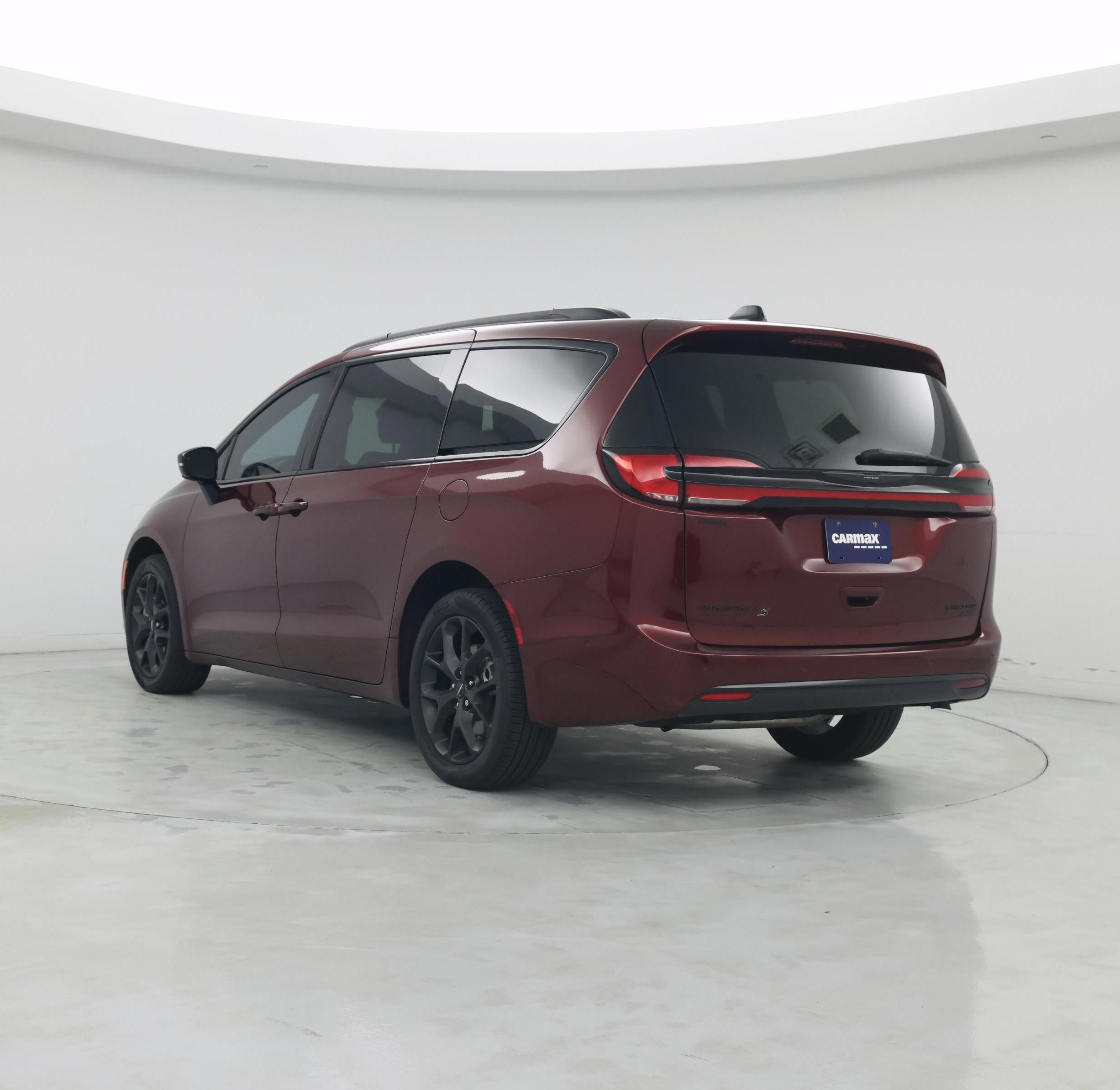 Thumbnail: 2023 Chrysler Pacifica - 2