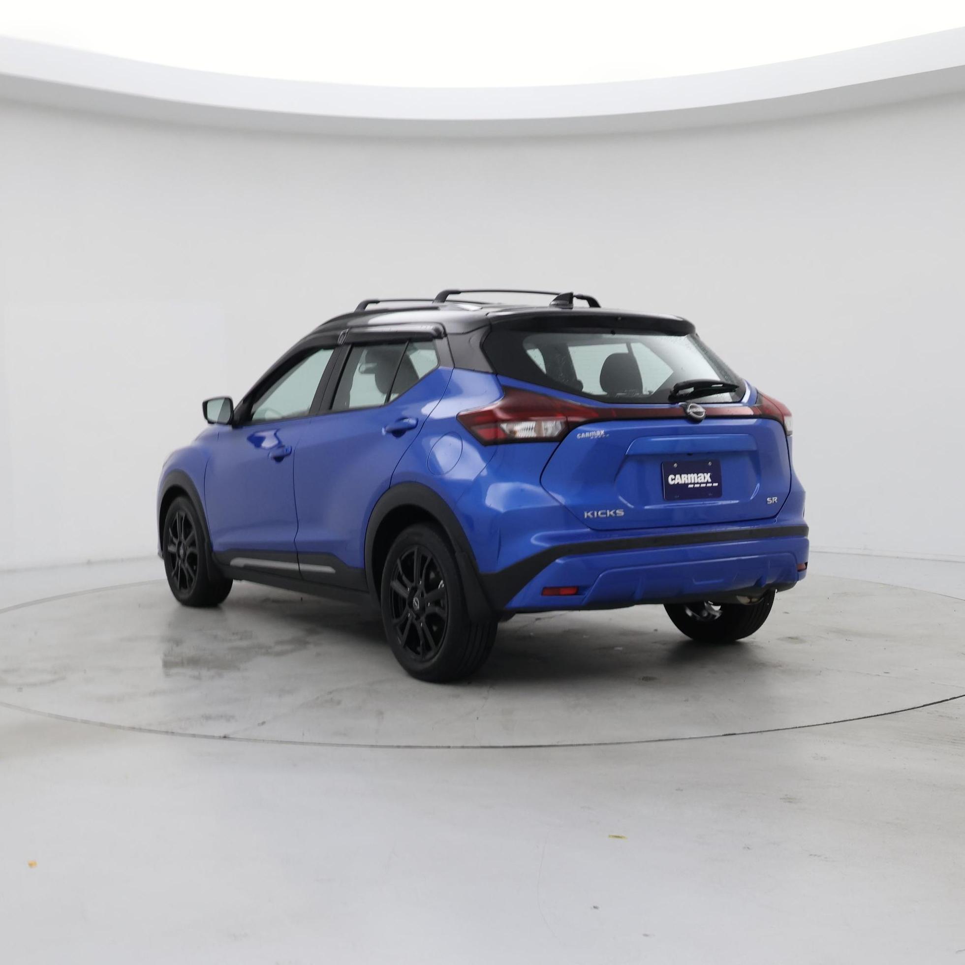 Thumbnail: 2023 Nissan Kicks - 2