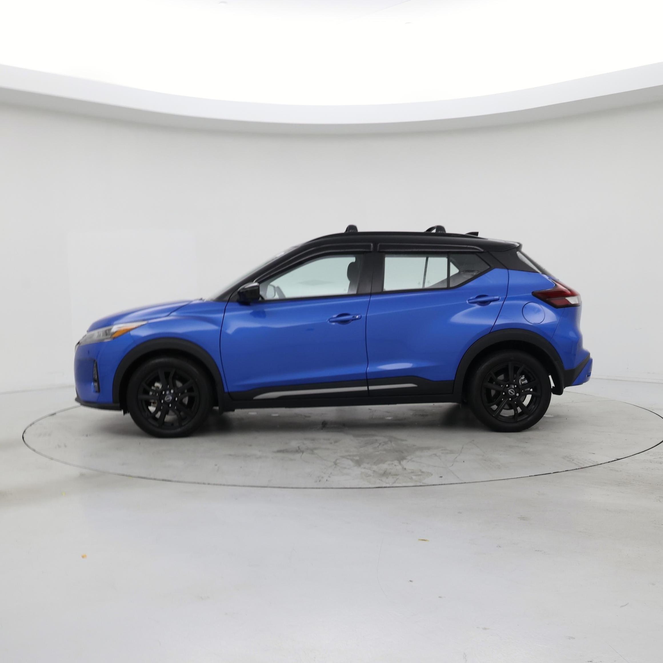 Thumbnail: 2023 Nissan Kicks - 3