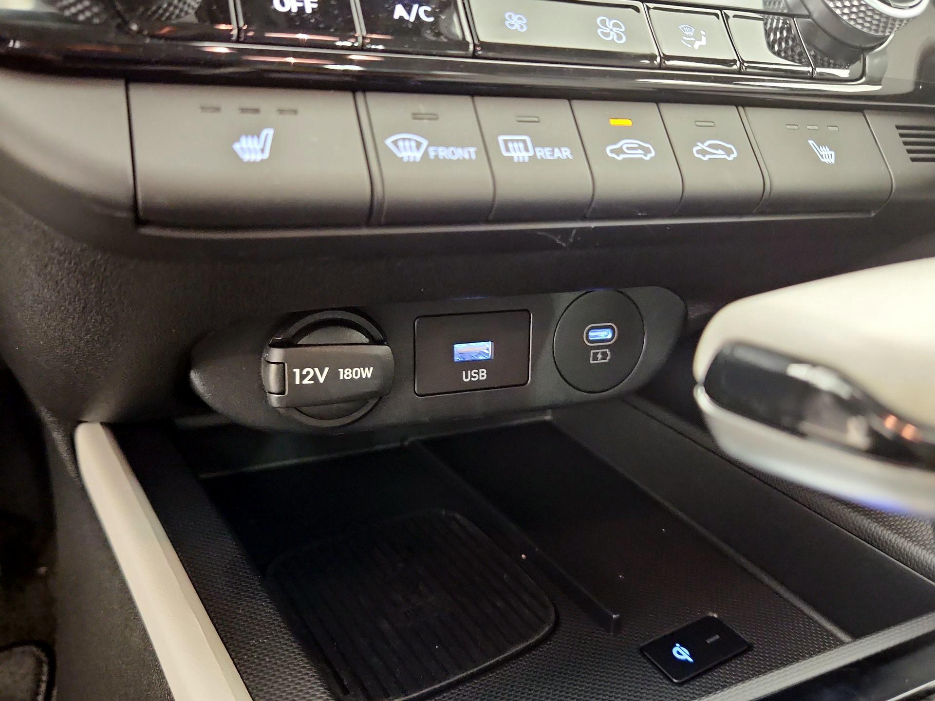 Thumbnail: 2025 Hyundai Elantra - 18