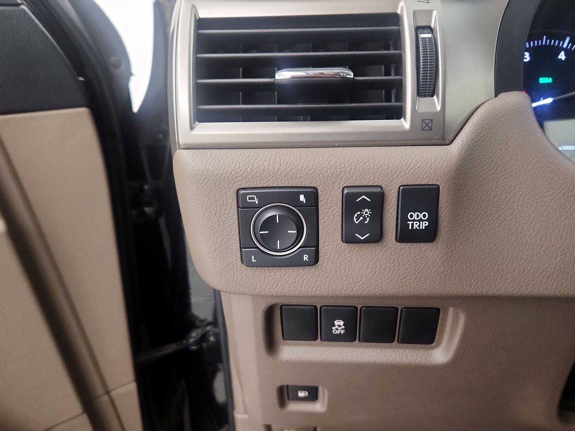 Thumbnail: 2017 Lexus GX - 11