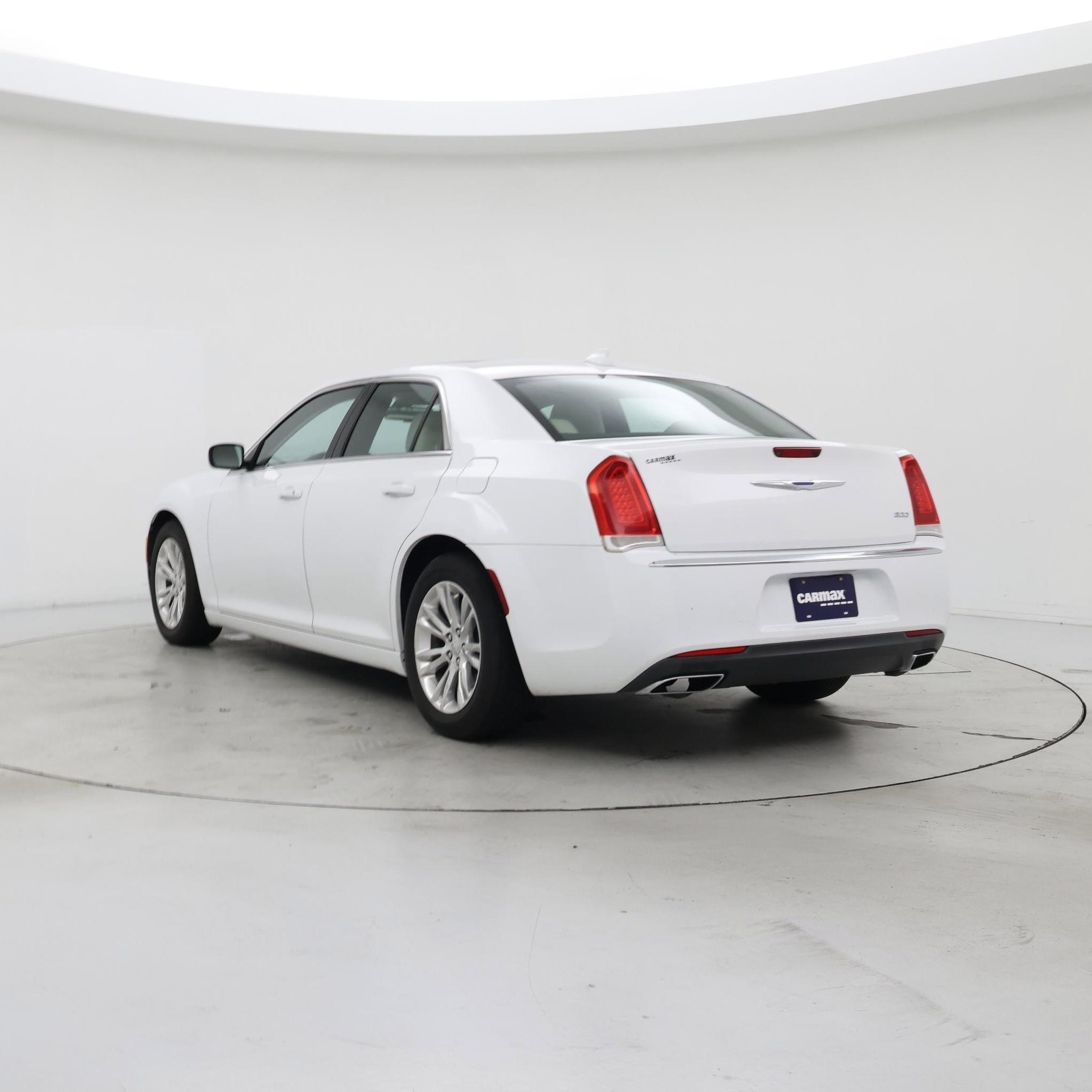 Thumbnail: 2017 Chrysler 300 - 2
