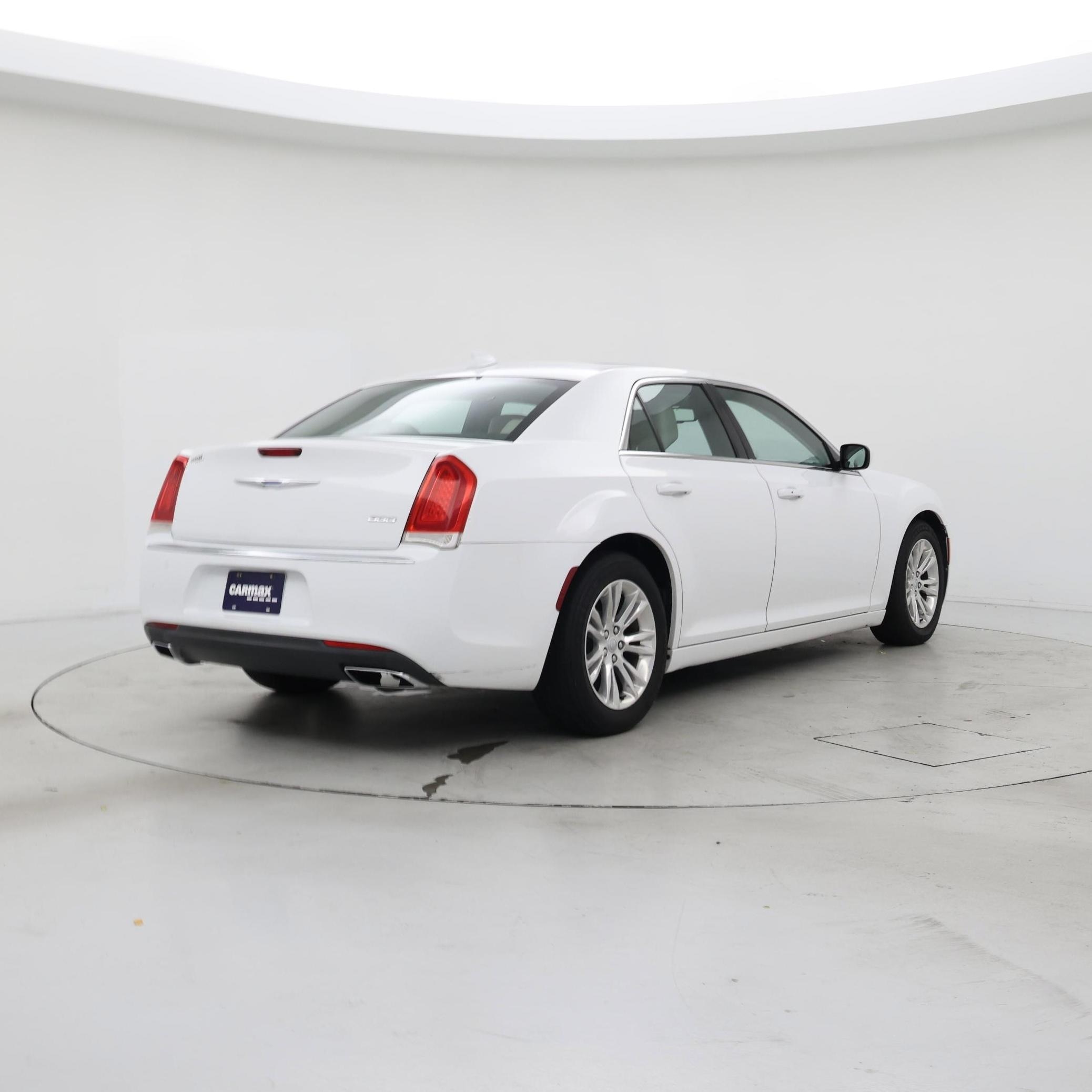 Thumbnail: 2017 Chrysler 300 - 8