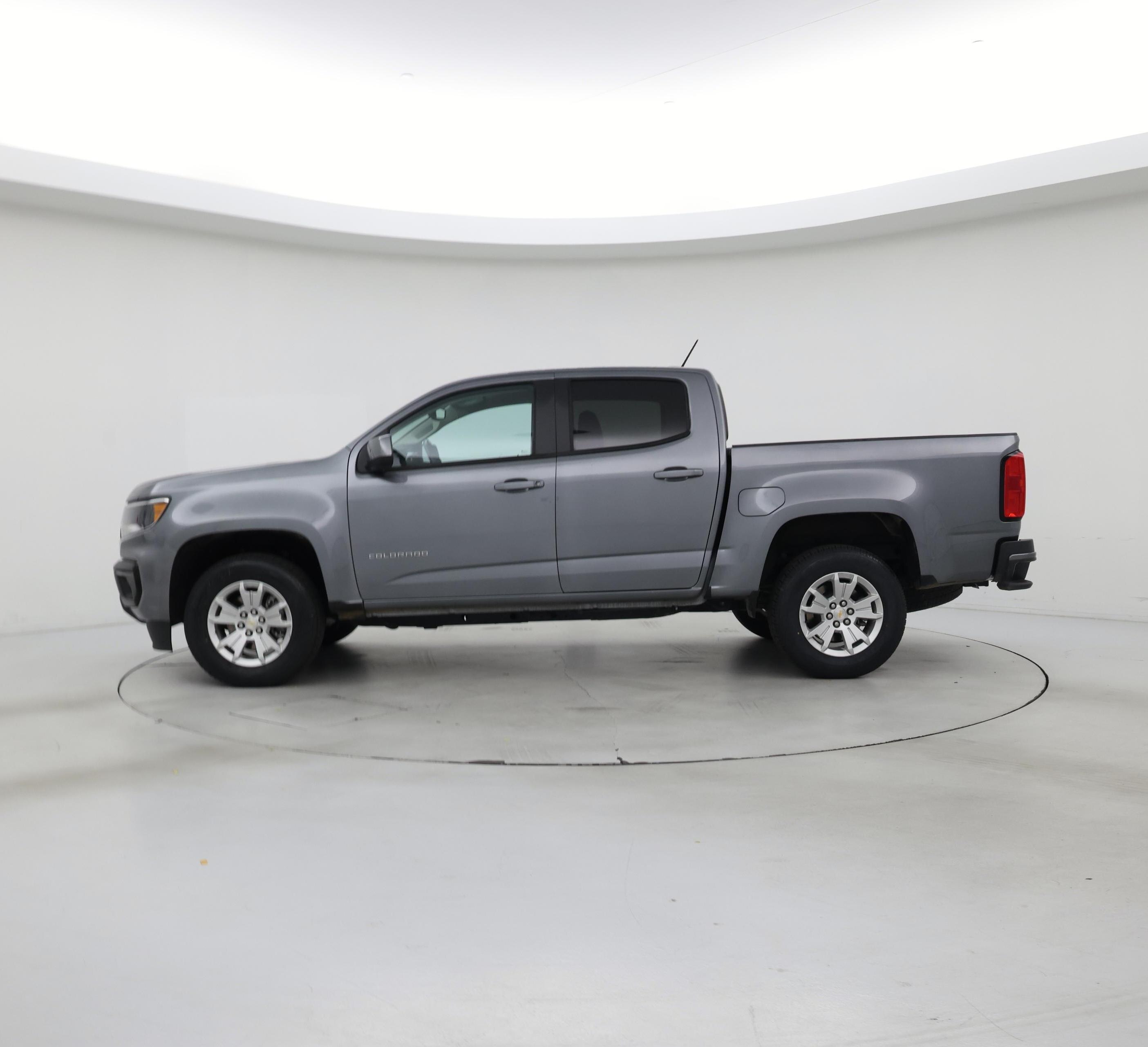 Thumbnail: 2022 Chevrolet Colorado - 3