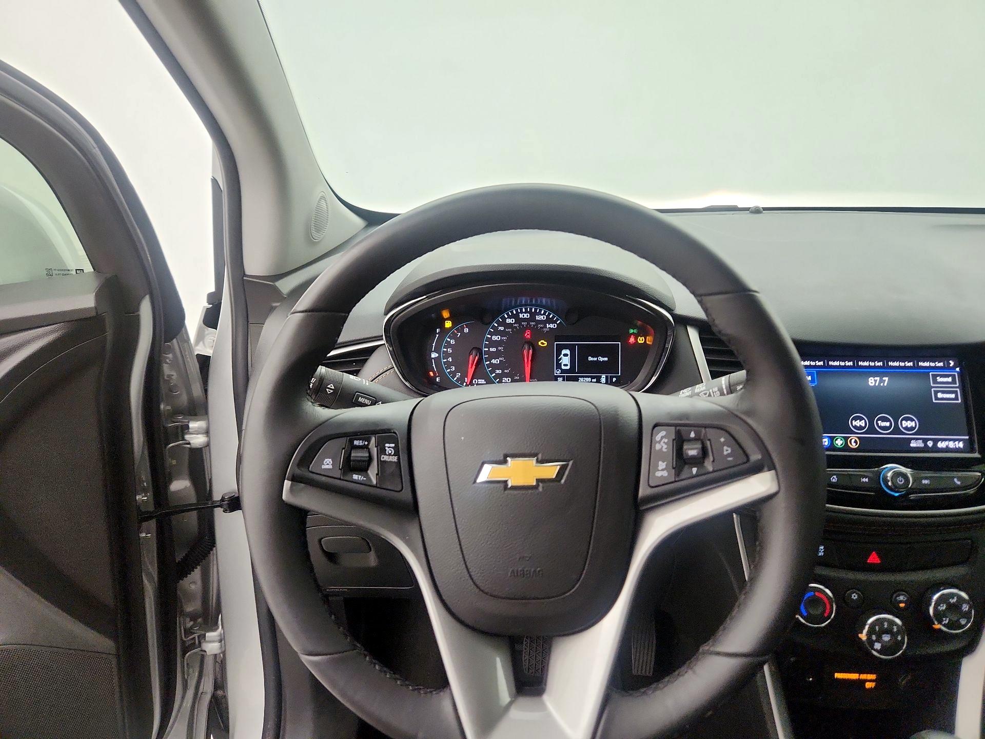 Thumbnail: 2022 Chevrolet Trax - 10