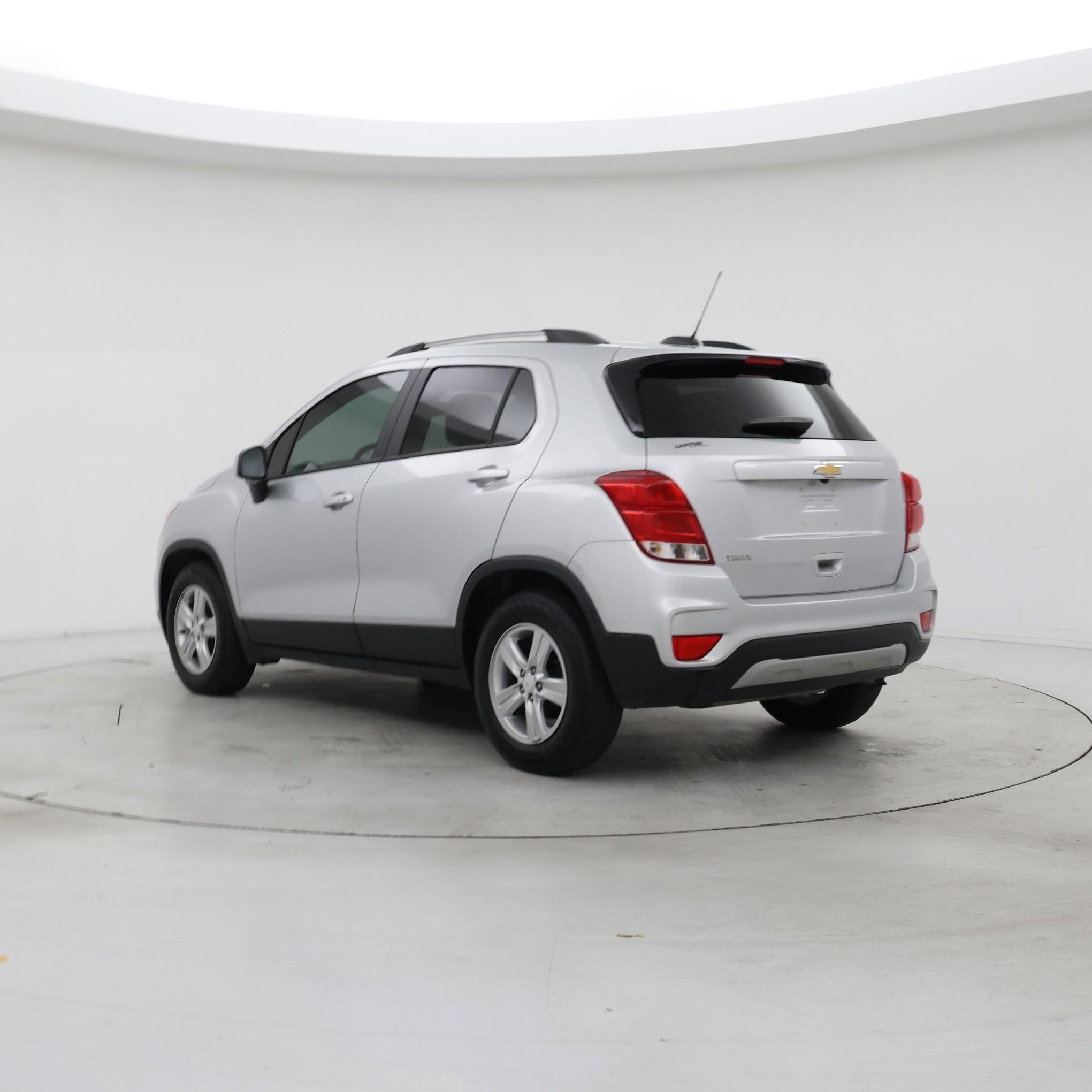 Thumbnail: 2022 Chevrolet Trax - 2