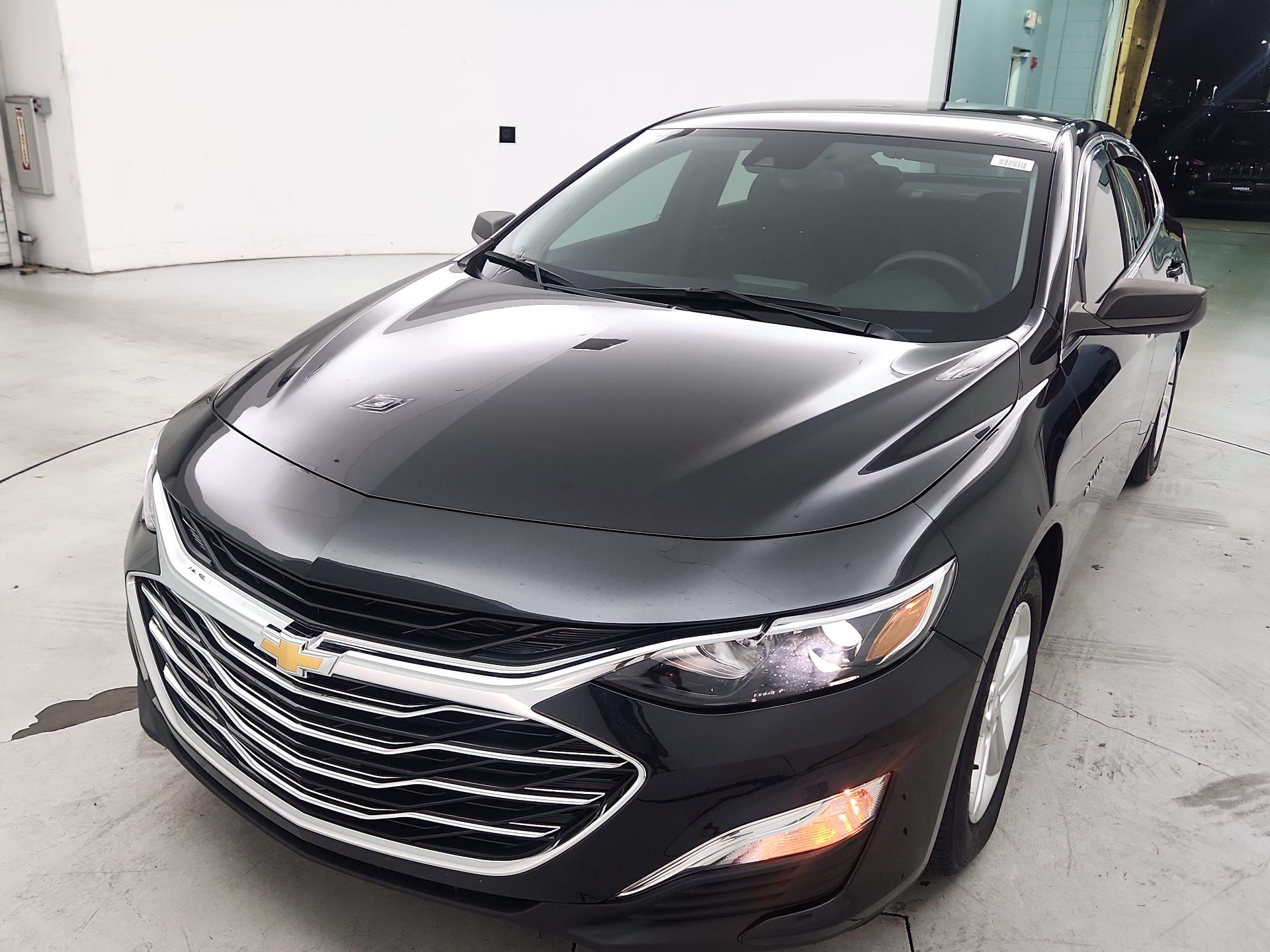 Thumbnail: 2023 Chevrolet Malibu - 3