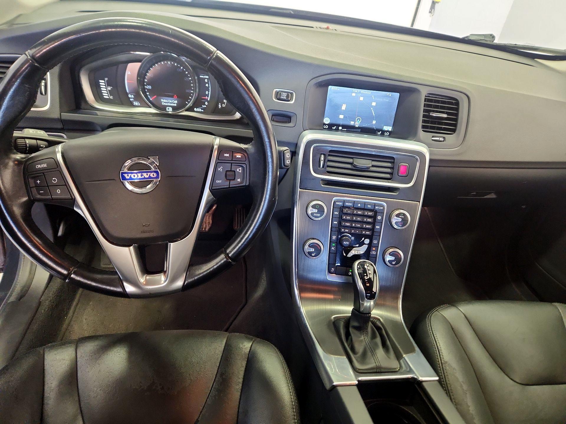 Thumbnail: 2016 Volvo V60 - 9