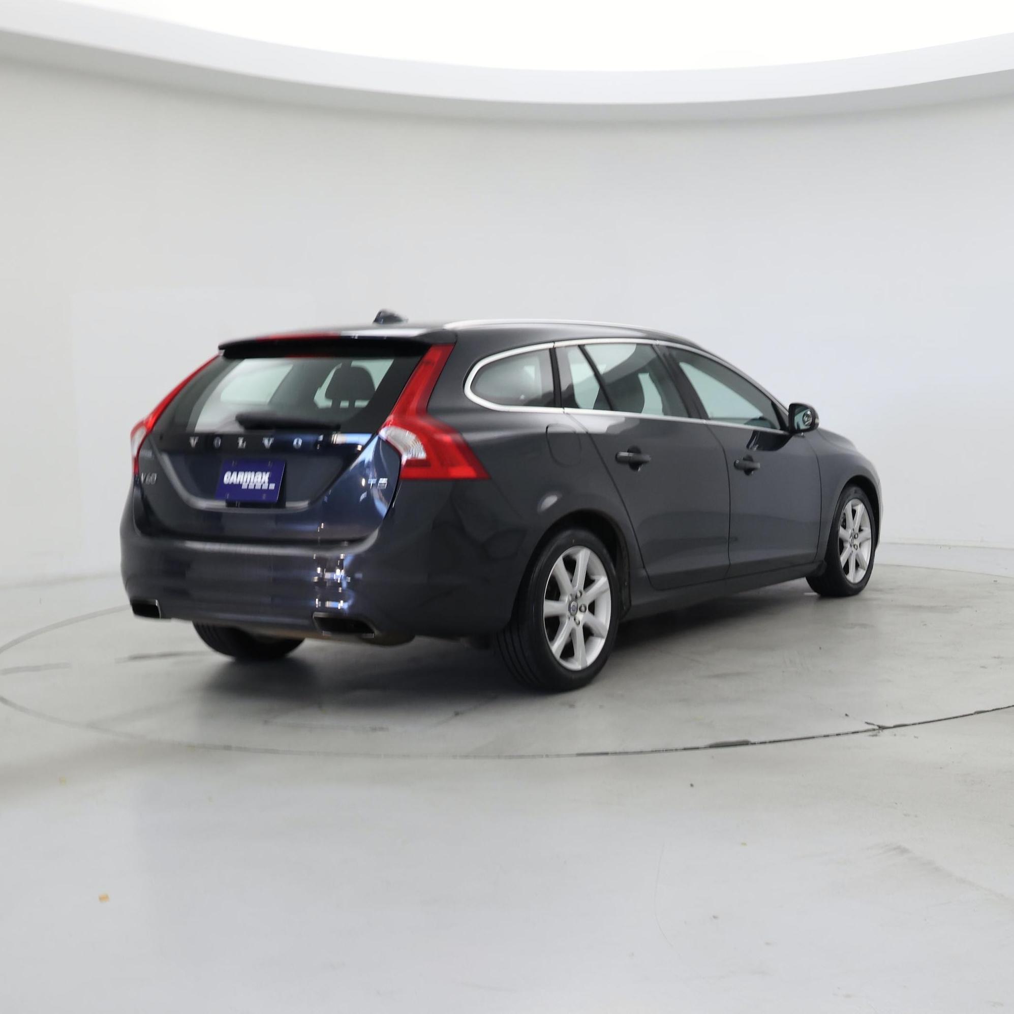 Thumbnail: 2016 Volvo V60 - 8