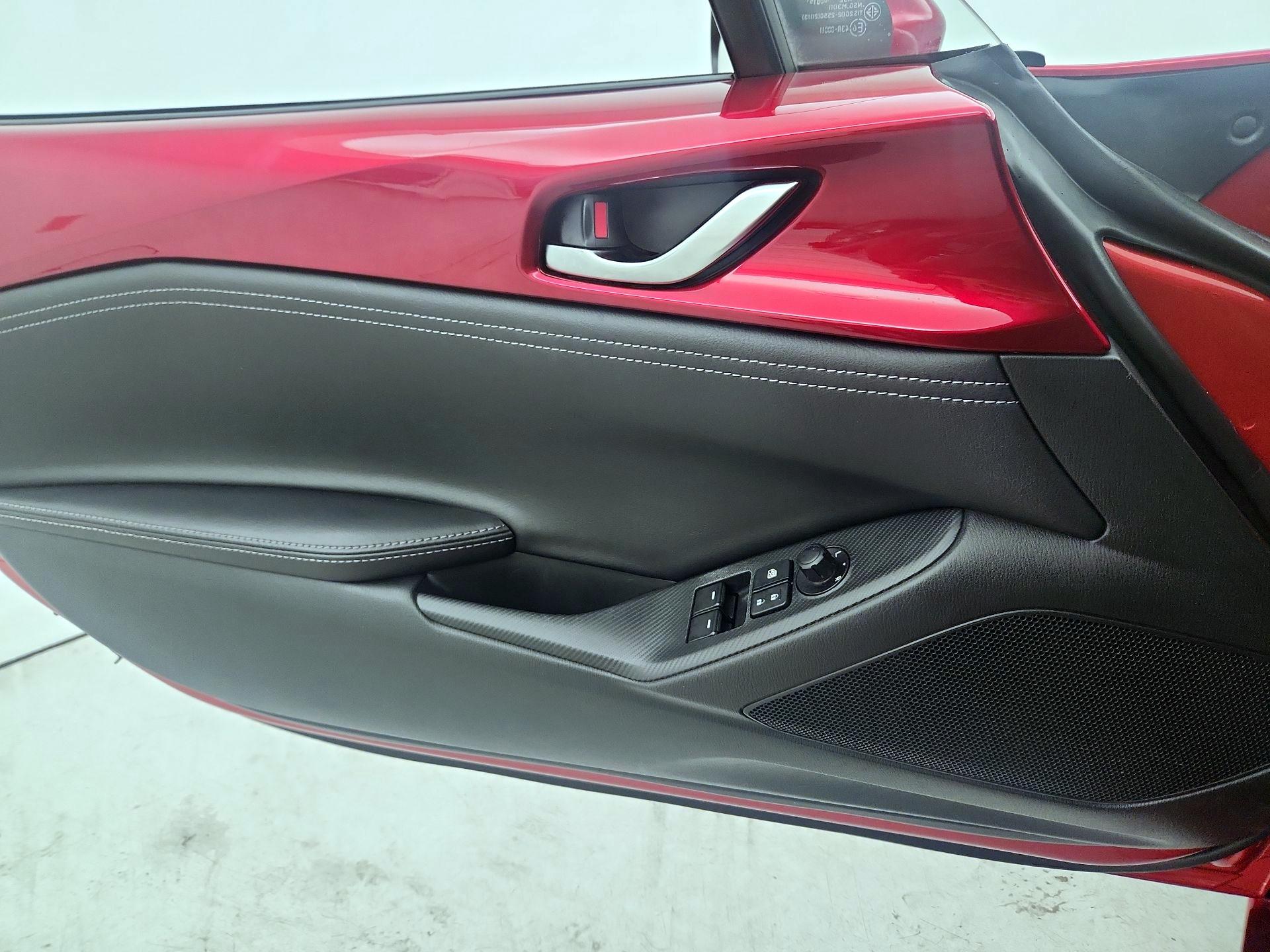 Thumbnail: 2023 Mazda MX-5 Miata - 12