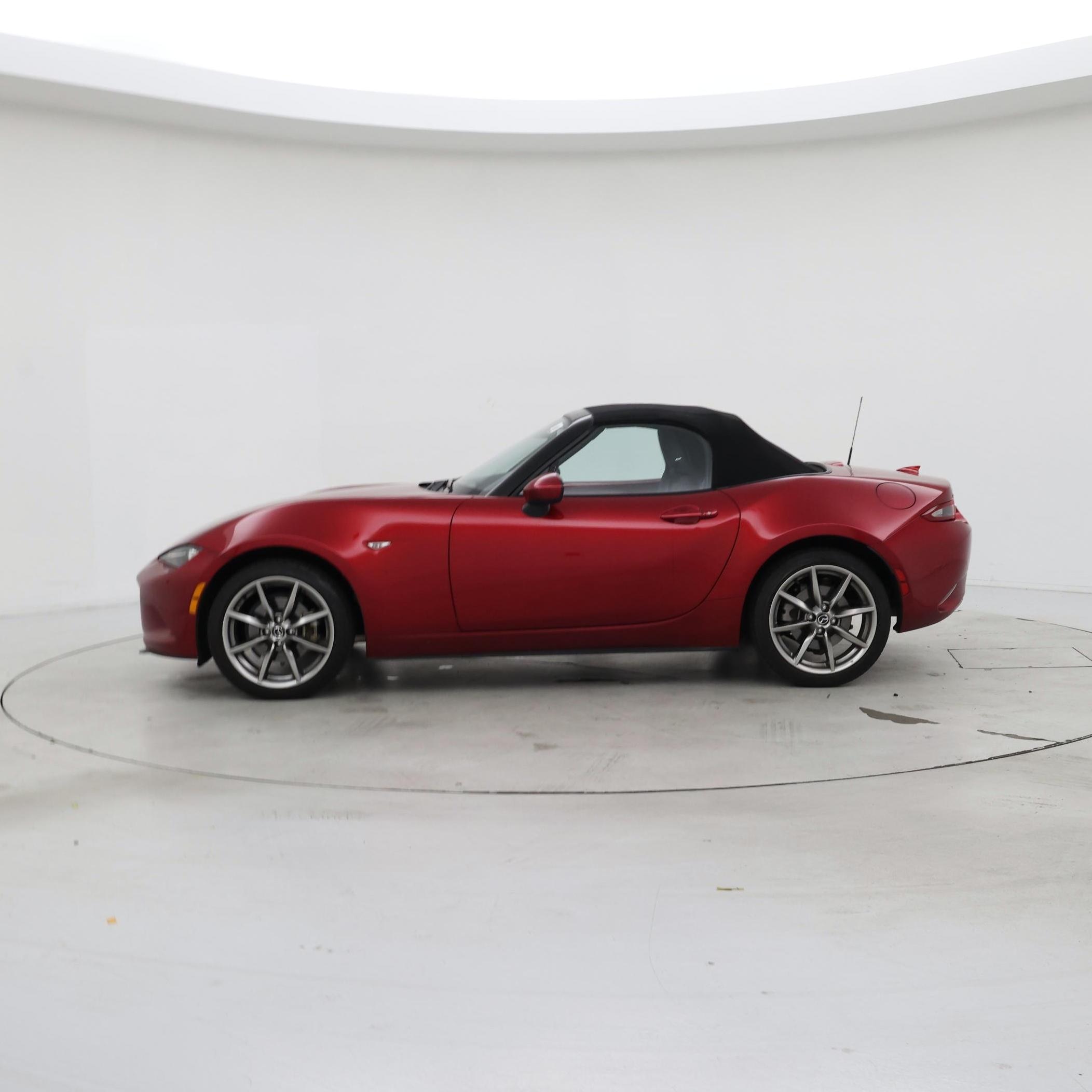 Thumbnail: 2023 Mazda MX-5 Miata - 3
