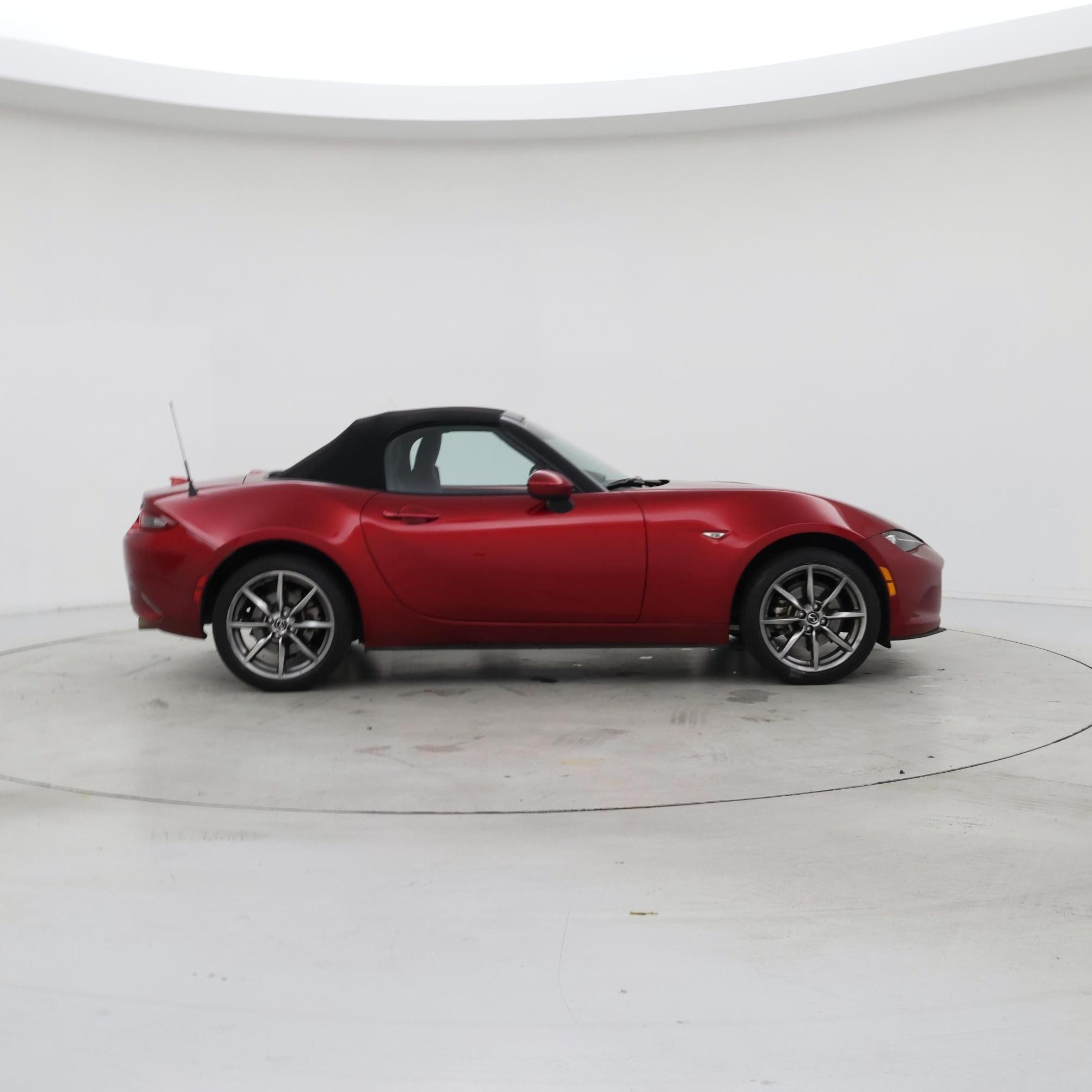 Thumbnail: 2023 Mazda MX-5 Miata - 7