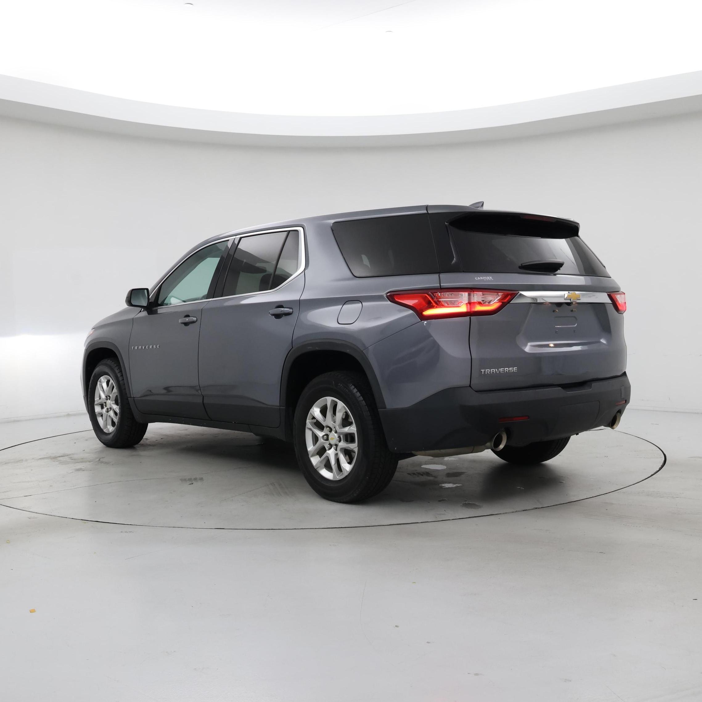Thumbnail: 2021 Chevrolet Traverse - 2