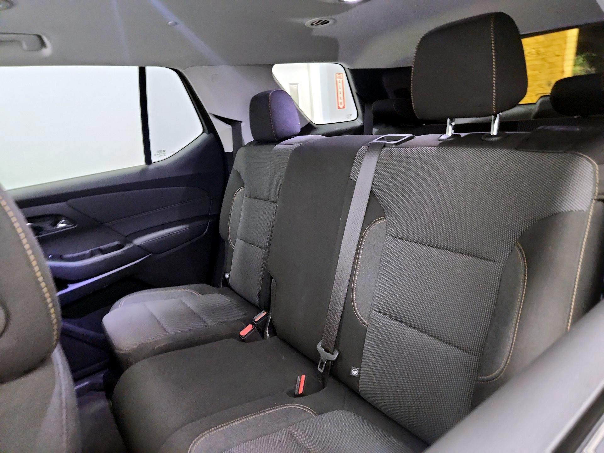 Thumbnail: 2021 Chevrolet Traverse - 19
