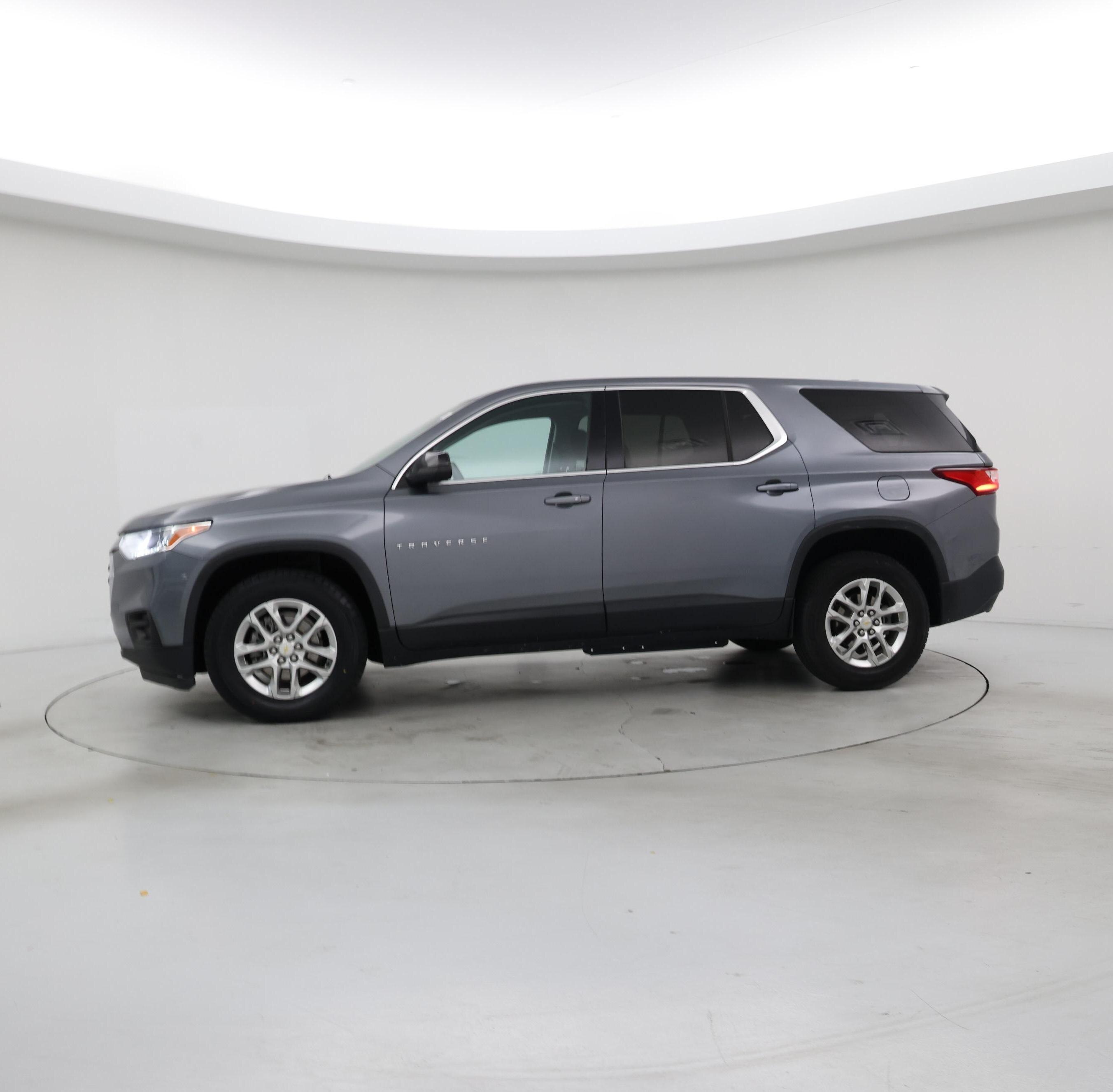 Thumbnail: 2021 Chevrolet Traverse - 3