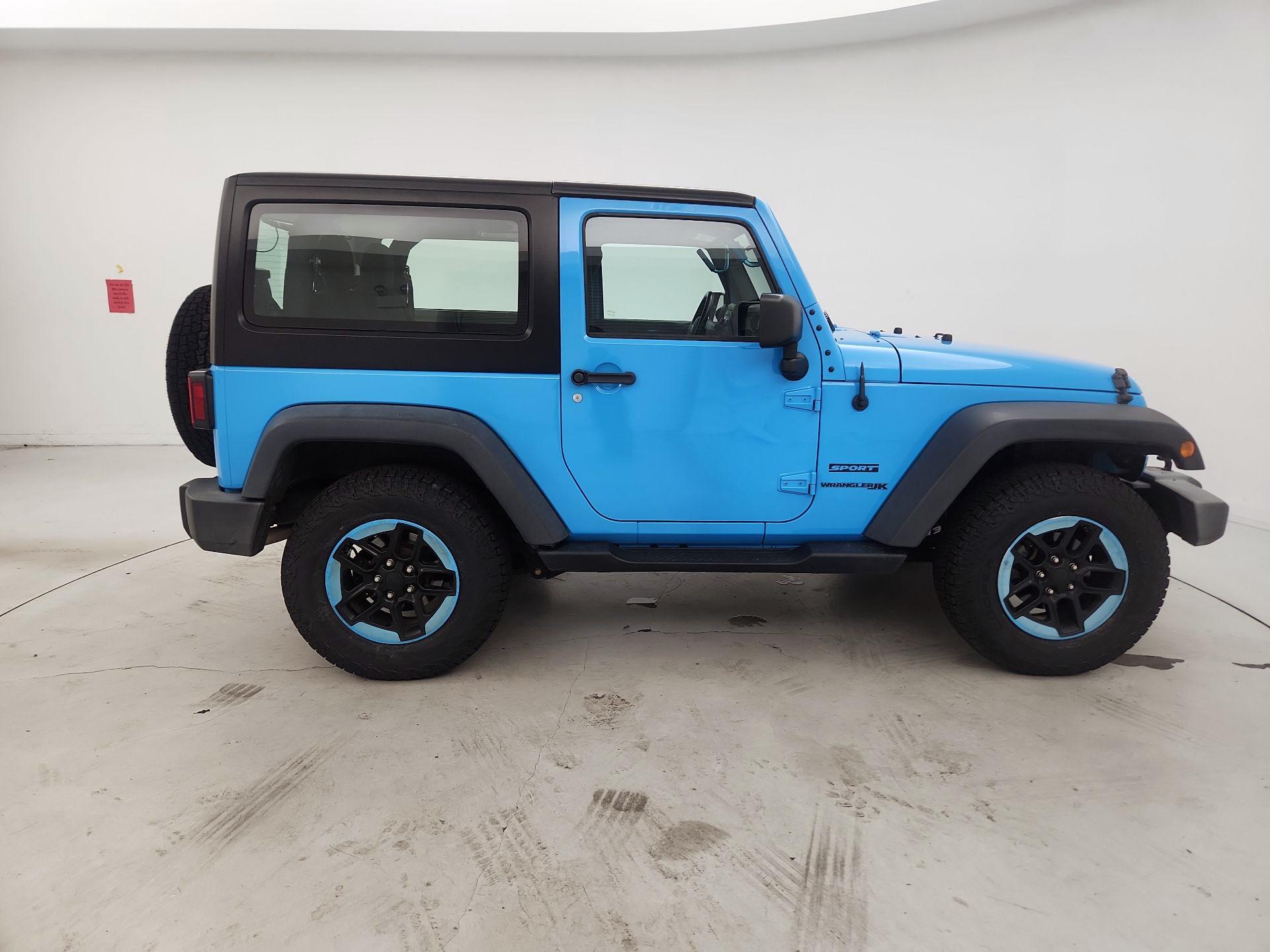 Thumbnail: 2018 Jeep Wrangler - 4