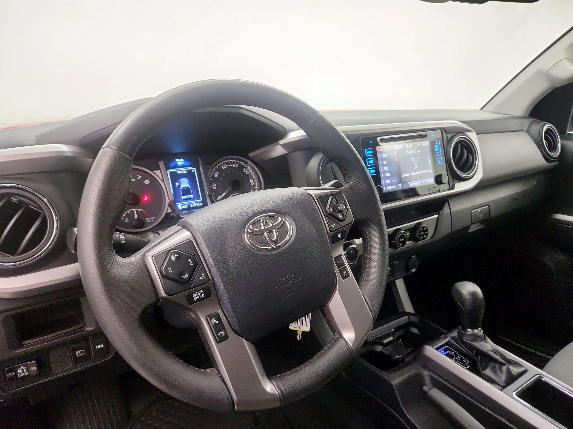 Thumbnail: 2018 Toyota Tacoma - 9