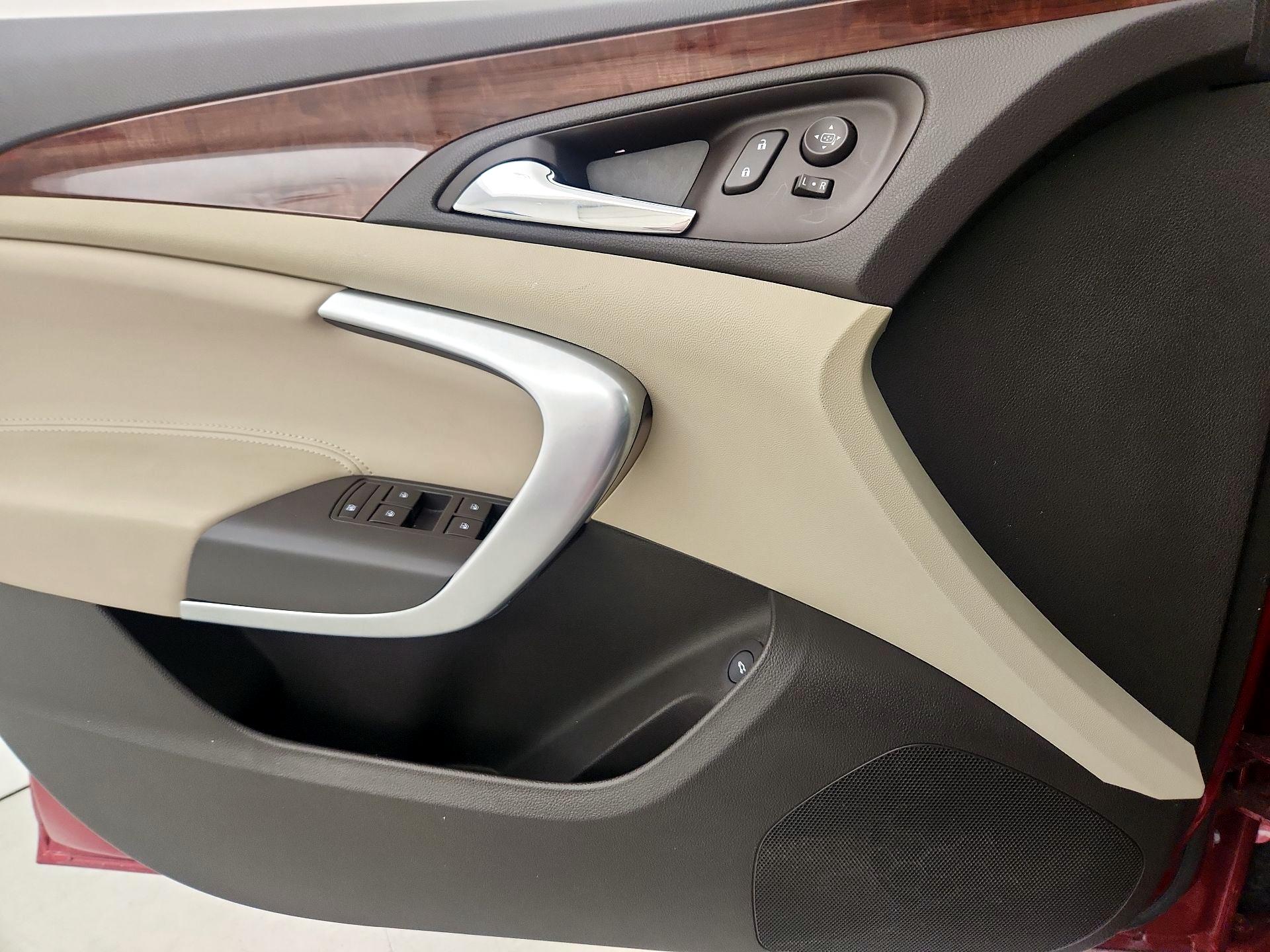 Thumbnail: 2015 Buick Regal - 12