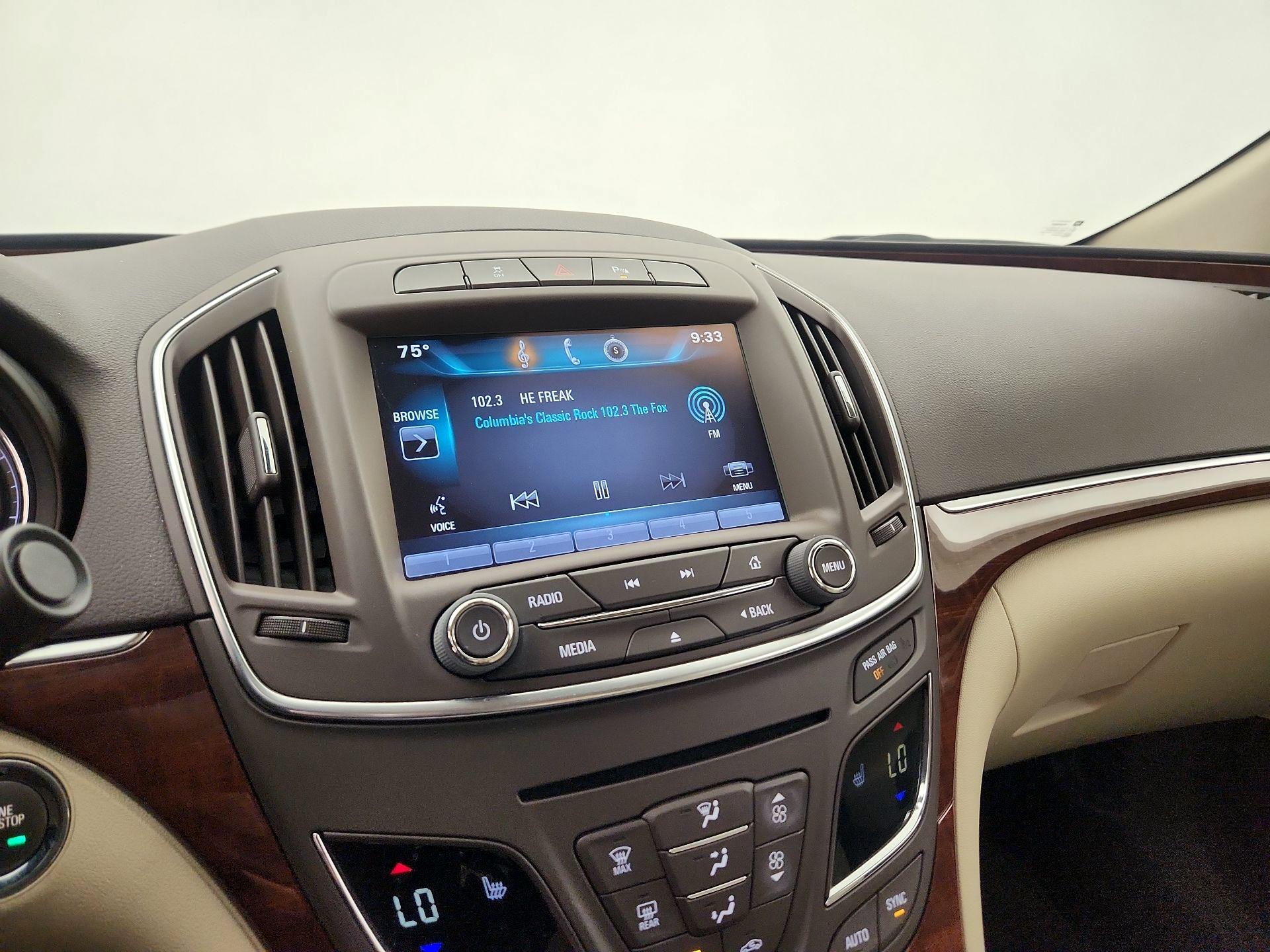 Thumbnail: 2015 Buick Regal - 15