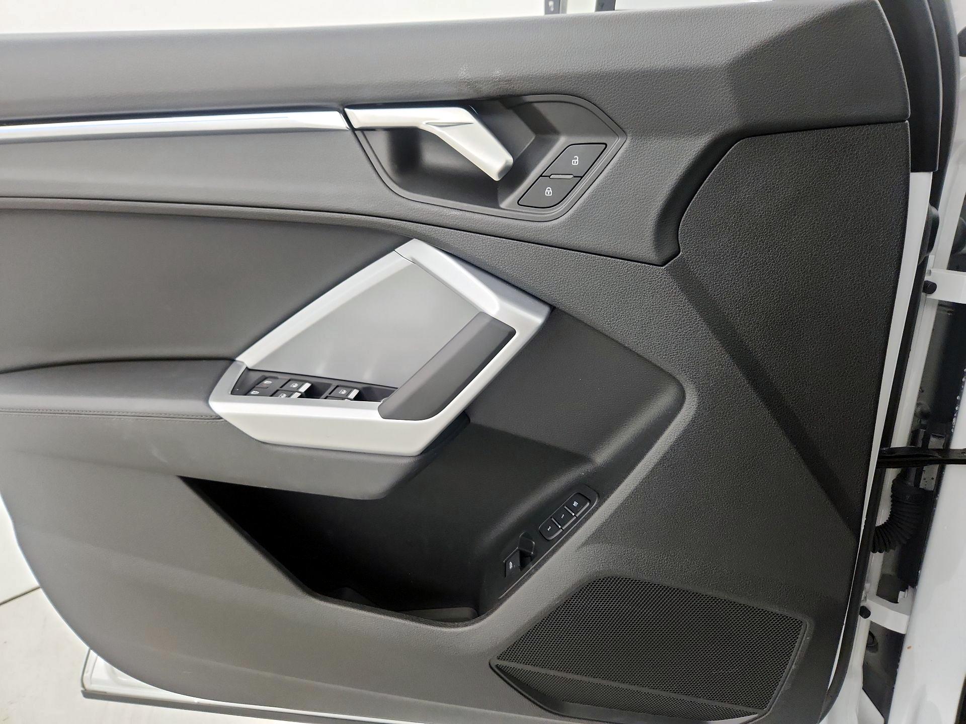 Thumbnail: 2024 Audi Q3 - 12