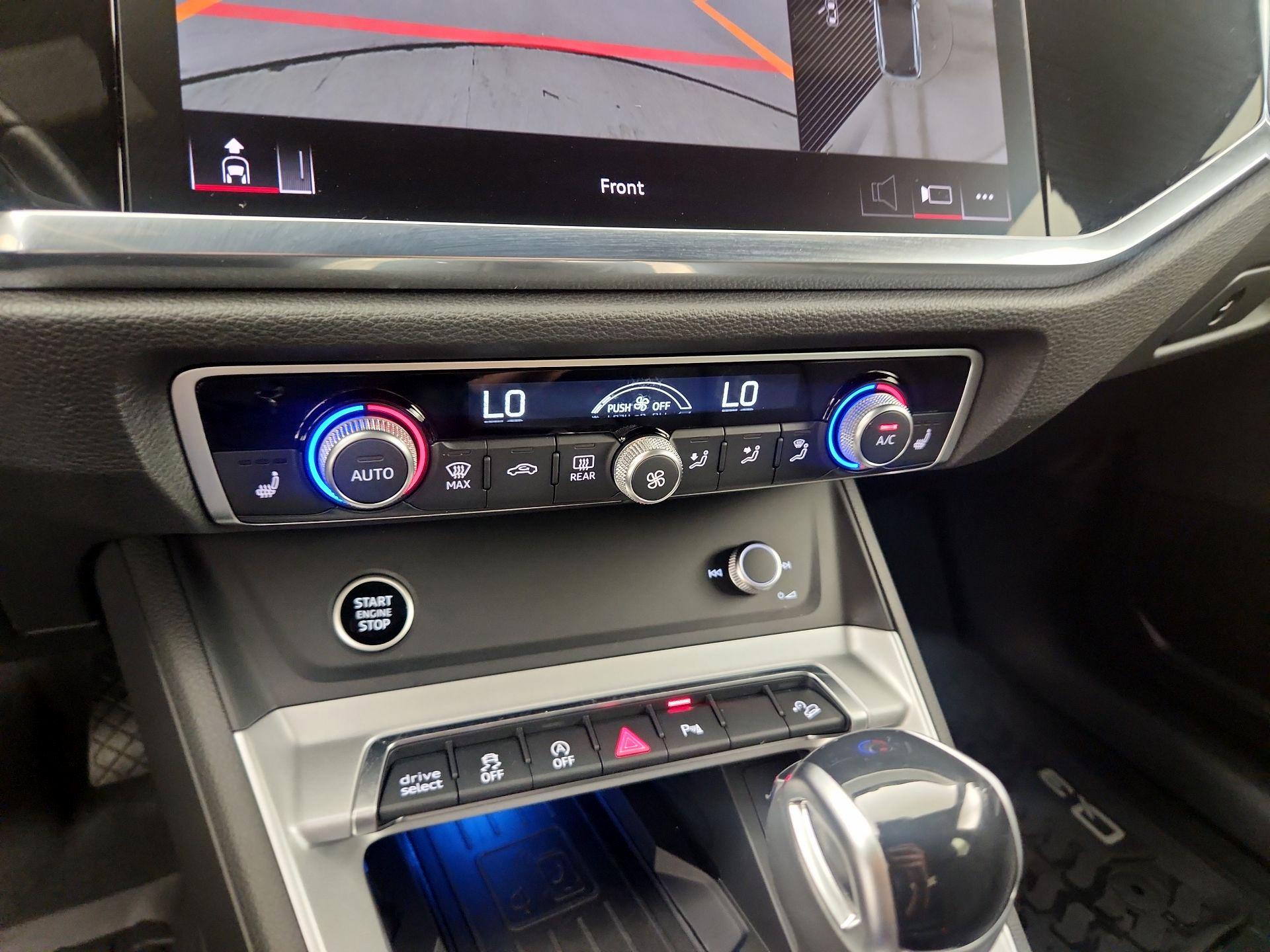 Thumbnail: 2024 Audi Q3 - 16