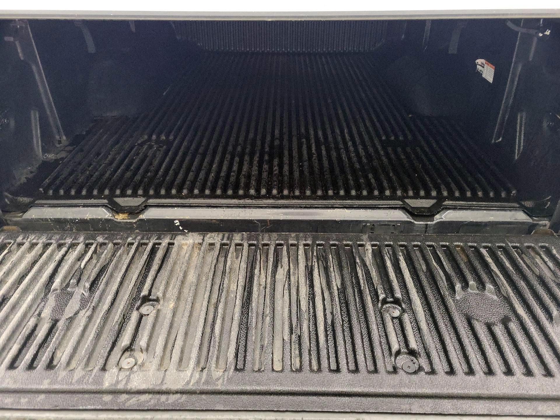 Thumbnail: 2015 Nissan Frontier - 19