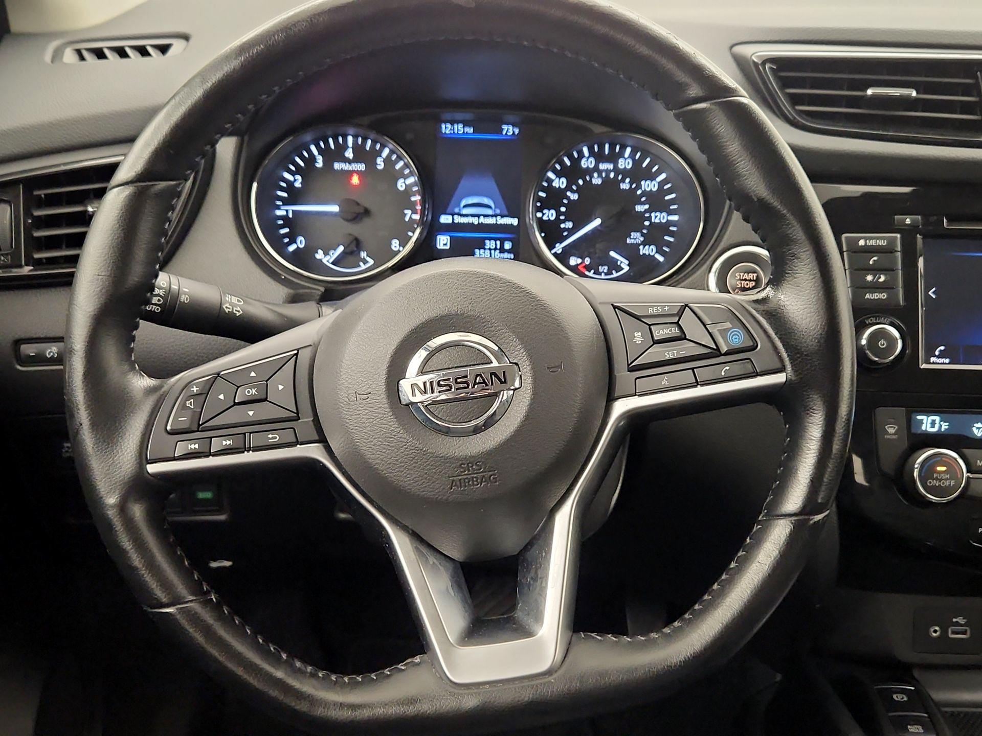 Thumbnail: 2022 Nissan Rogue Sport - 10