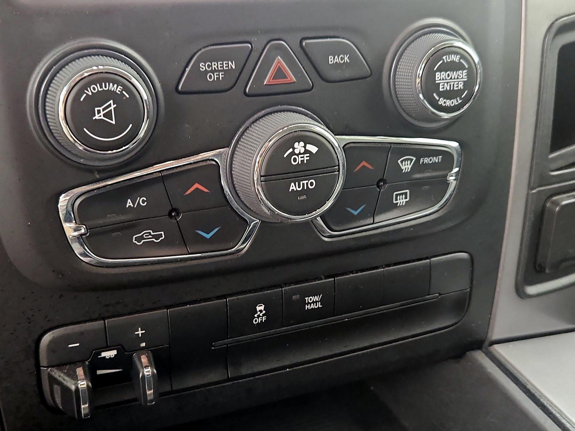Thumbnail: 2023 RAM 1500 Classic - 17