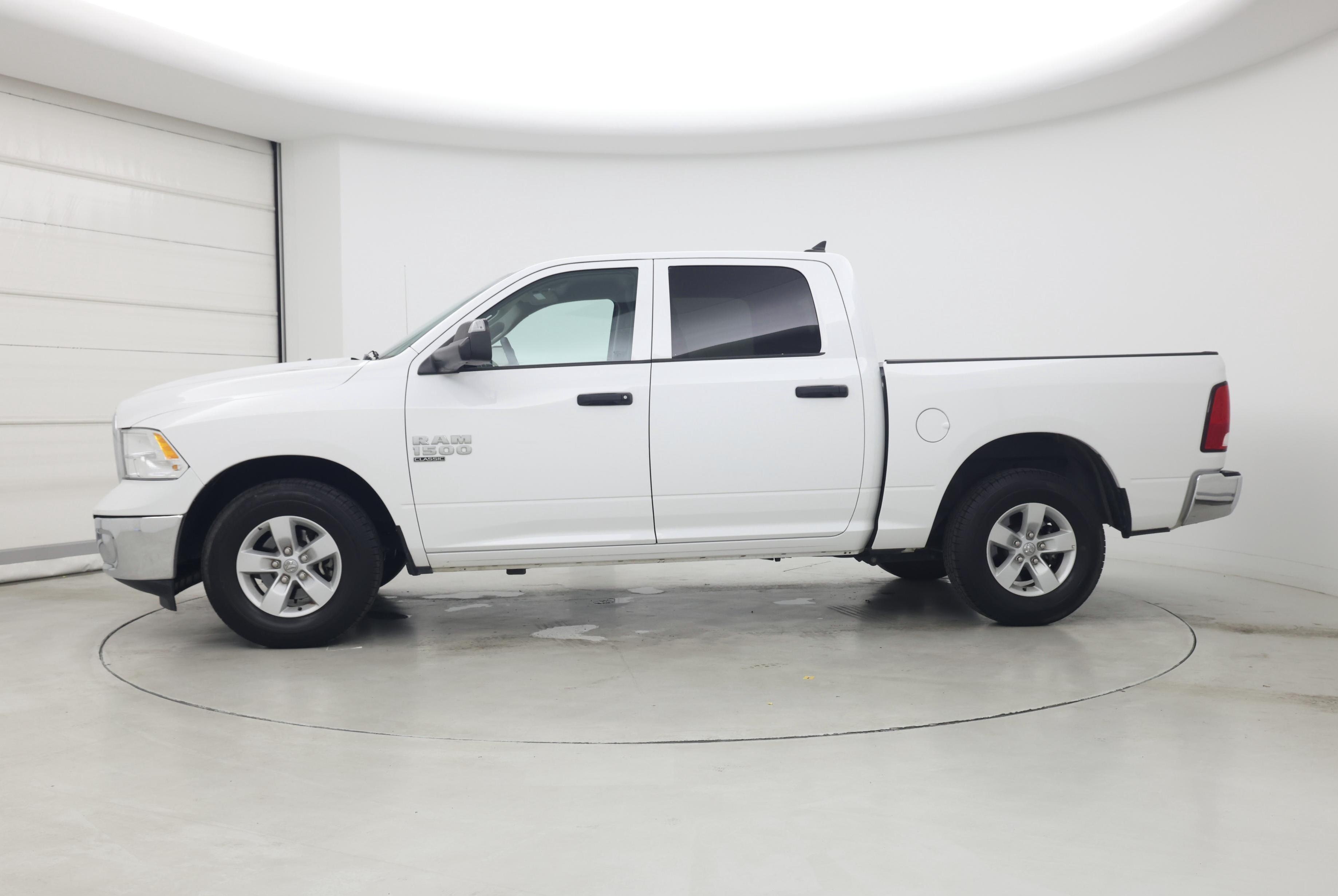 Thumbnail: 2023 RAM 1500 Classic - 3