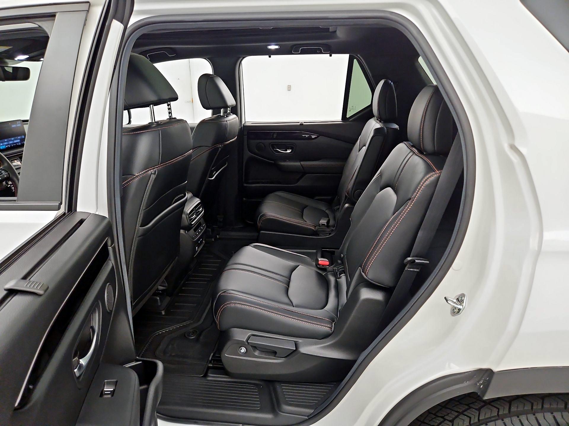 Thumbnail: 2025 Honda Pilot - 20