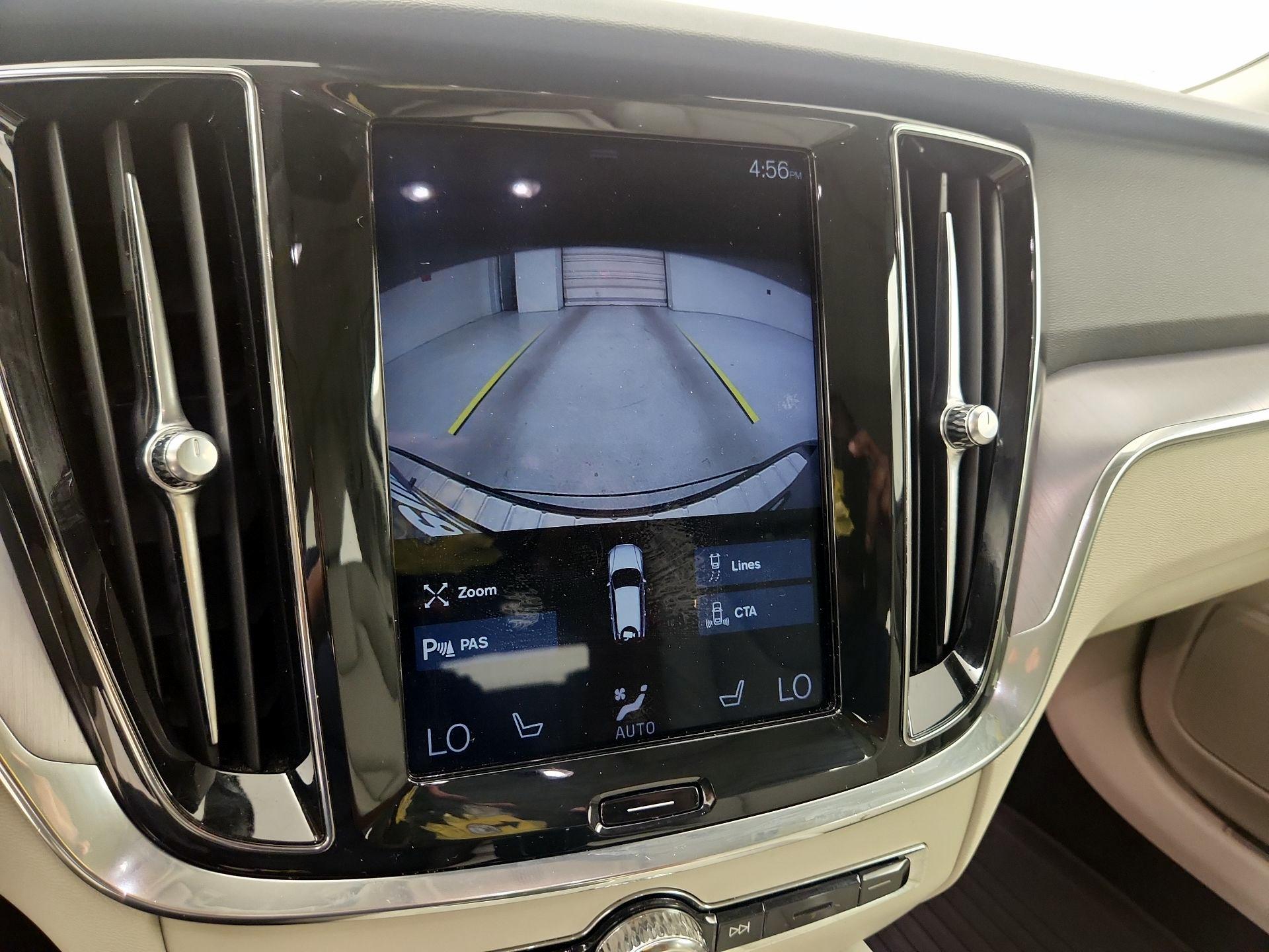 Thumbnail: 2020 Volvo V60 - 12