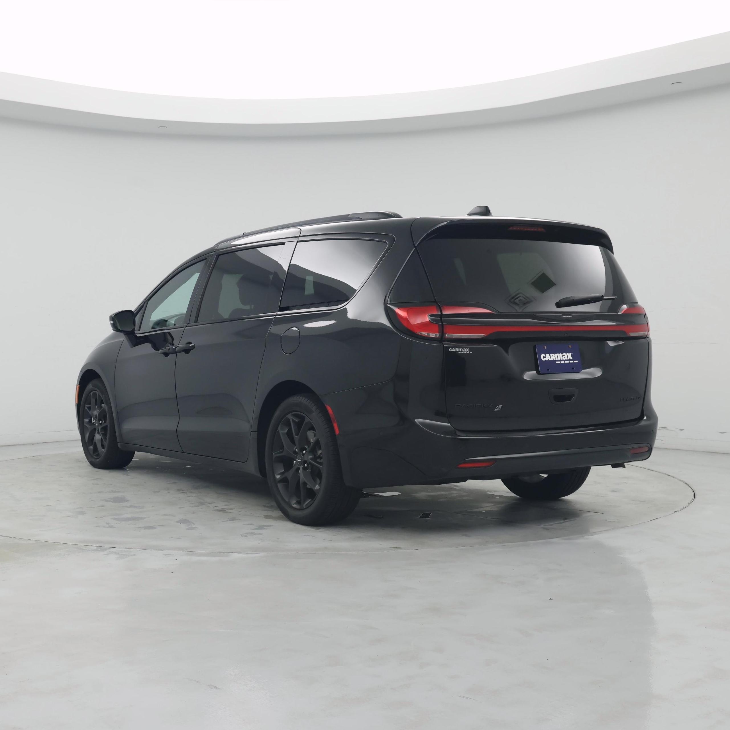 Thumbnail: 2023 Chrysler Pacifica - 2