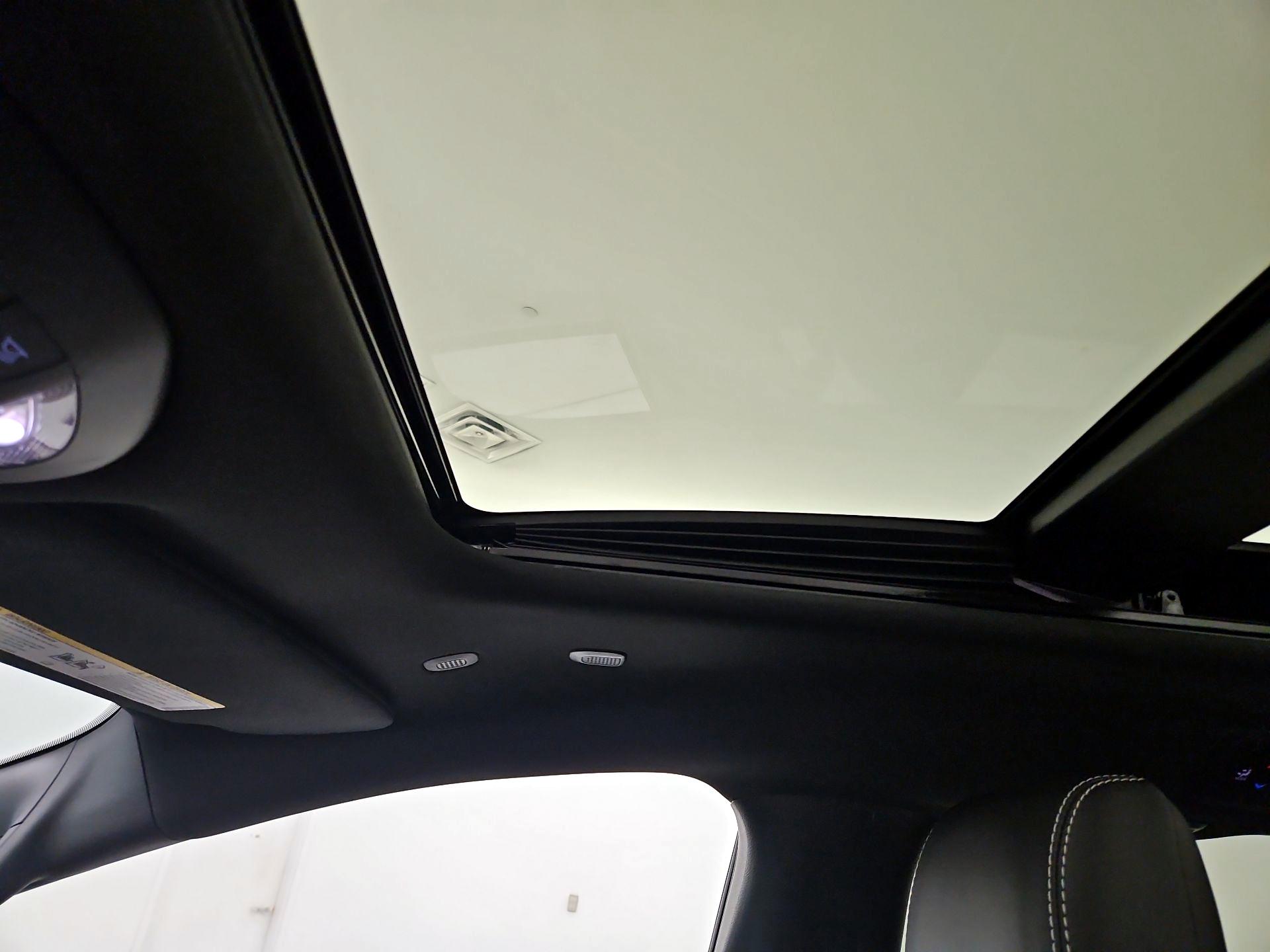 Thumbnail: 2023 Chrysler Pacifica - 20