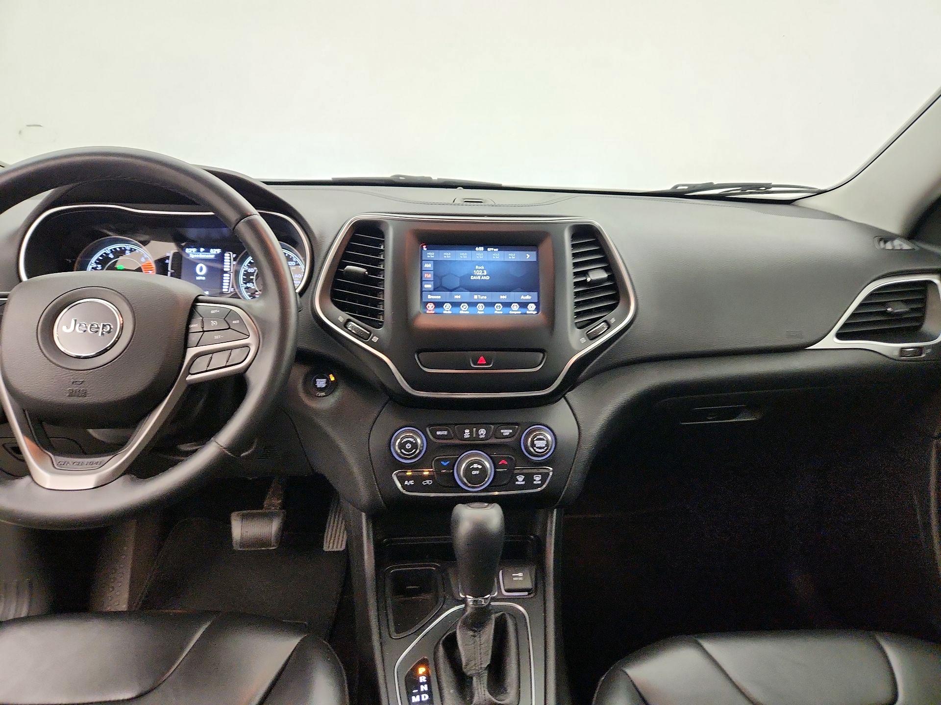 Thumbnail: 2019 Jeep Cherokee - 9