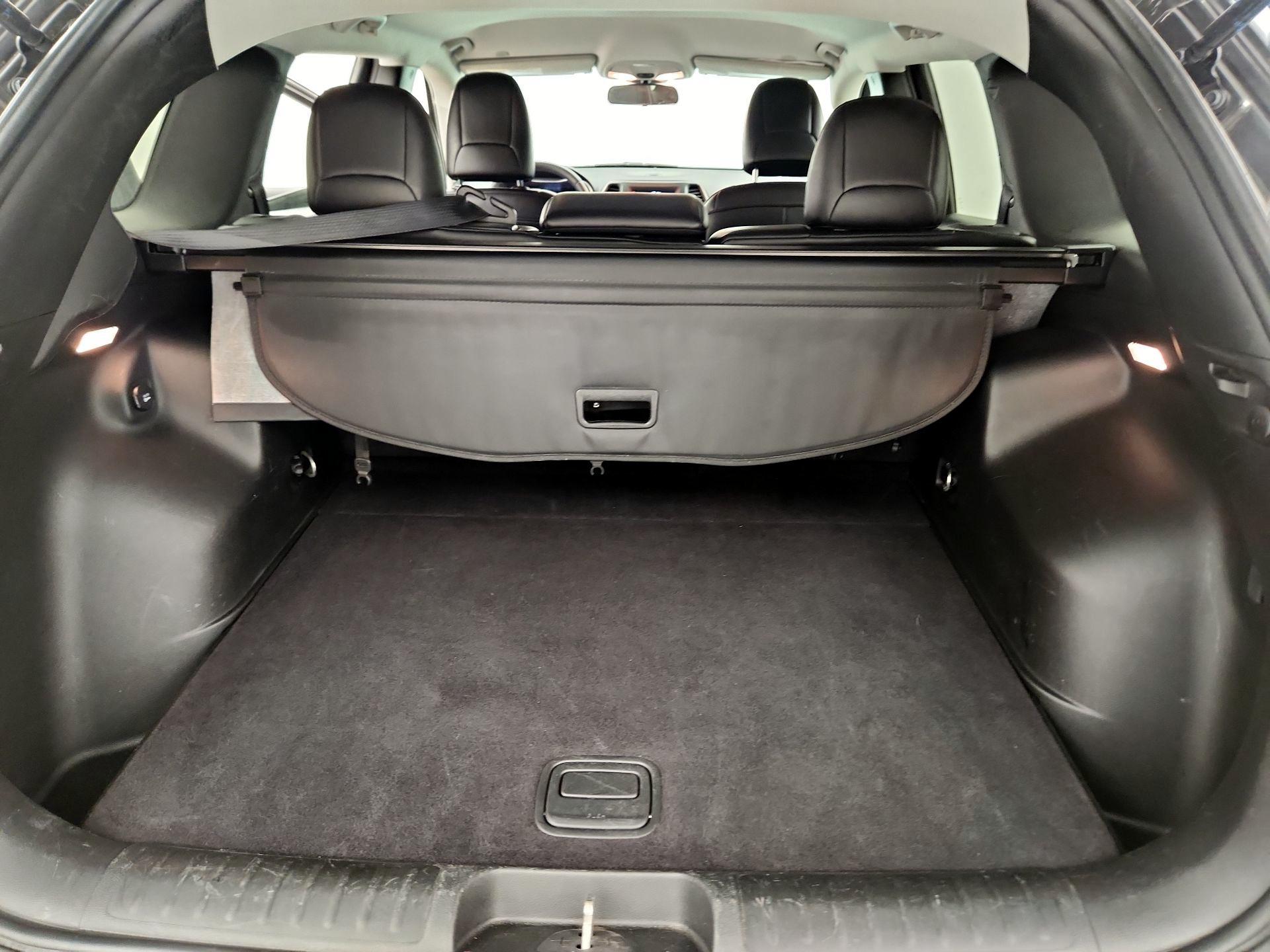 Thumbnail: 2019 Jeep Cherokee - 20