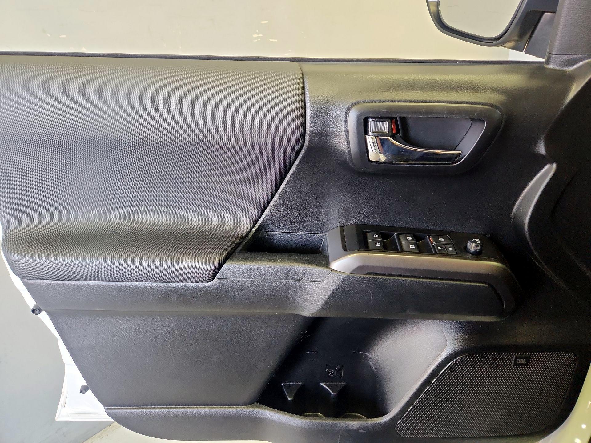 Thumbnail: 2022 Toyota Tacoma - 12