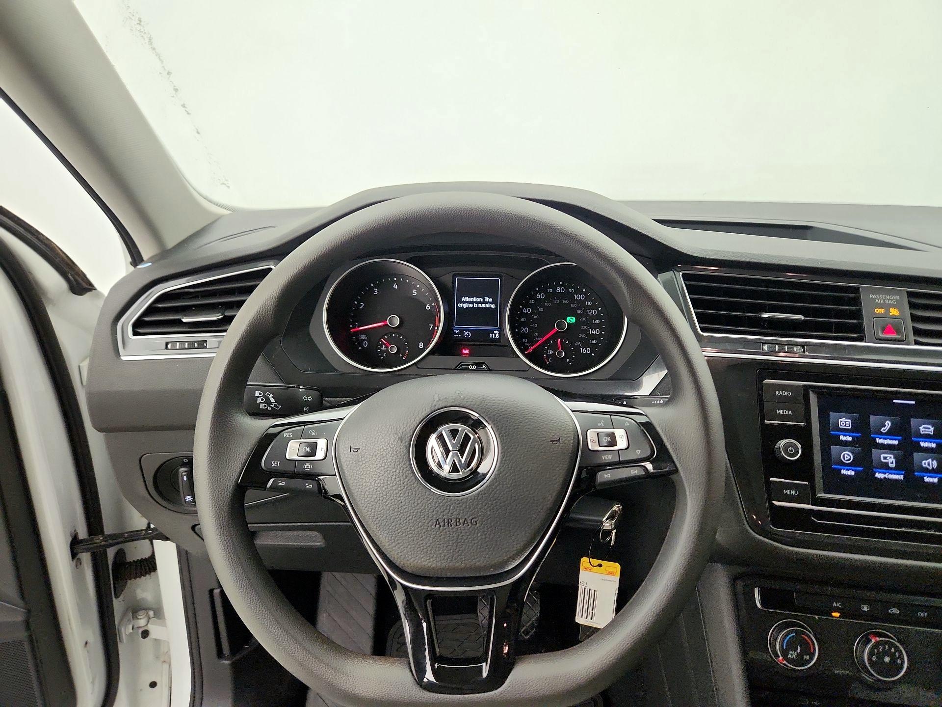 Thumbnail: 2021 Volkswagen Tiguan - 10