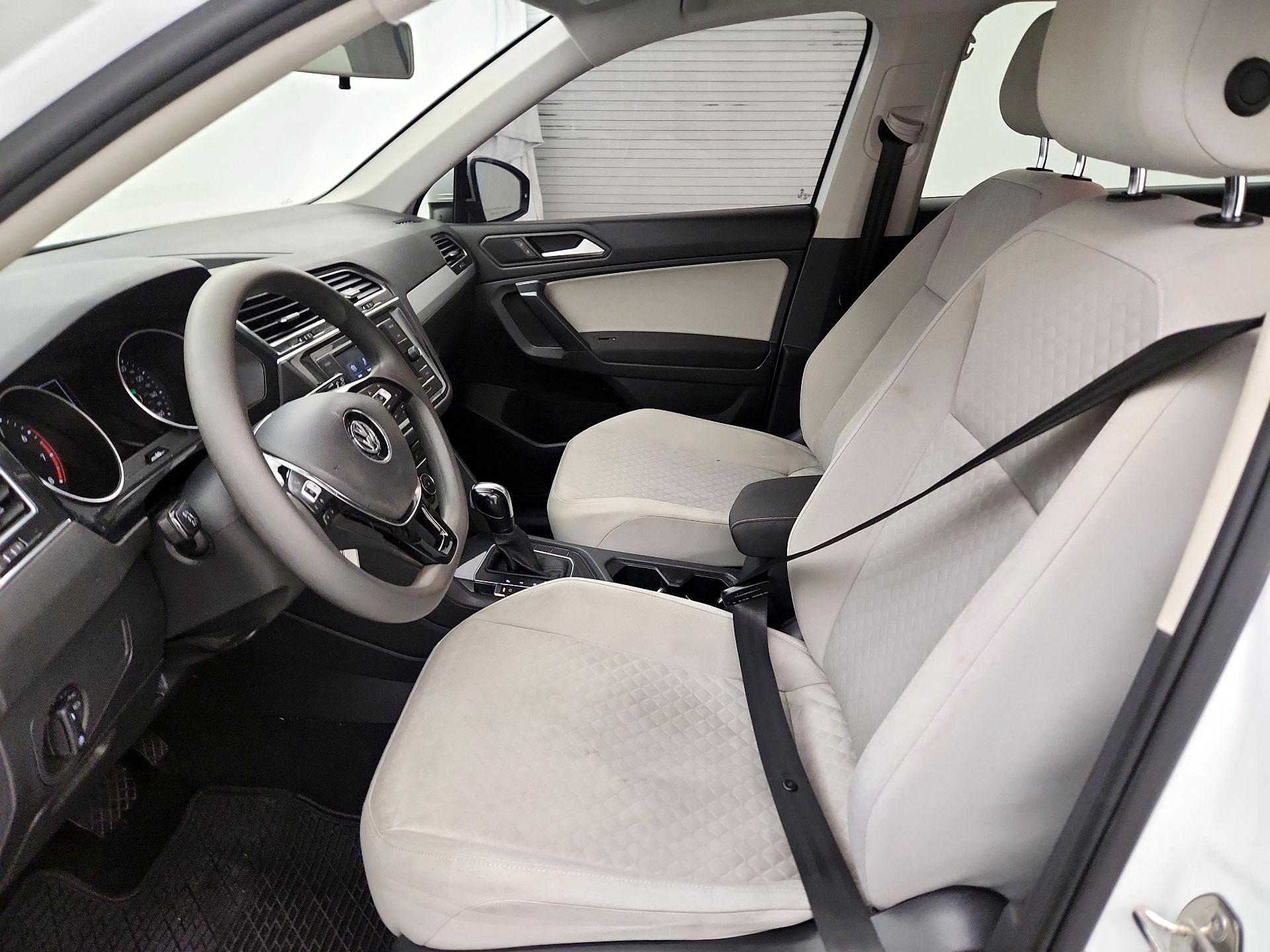 Thumbnail: 2021 Volkswagen Tiguan - 11