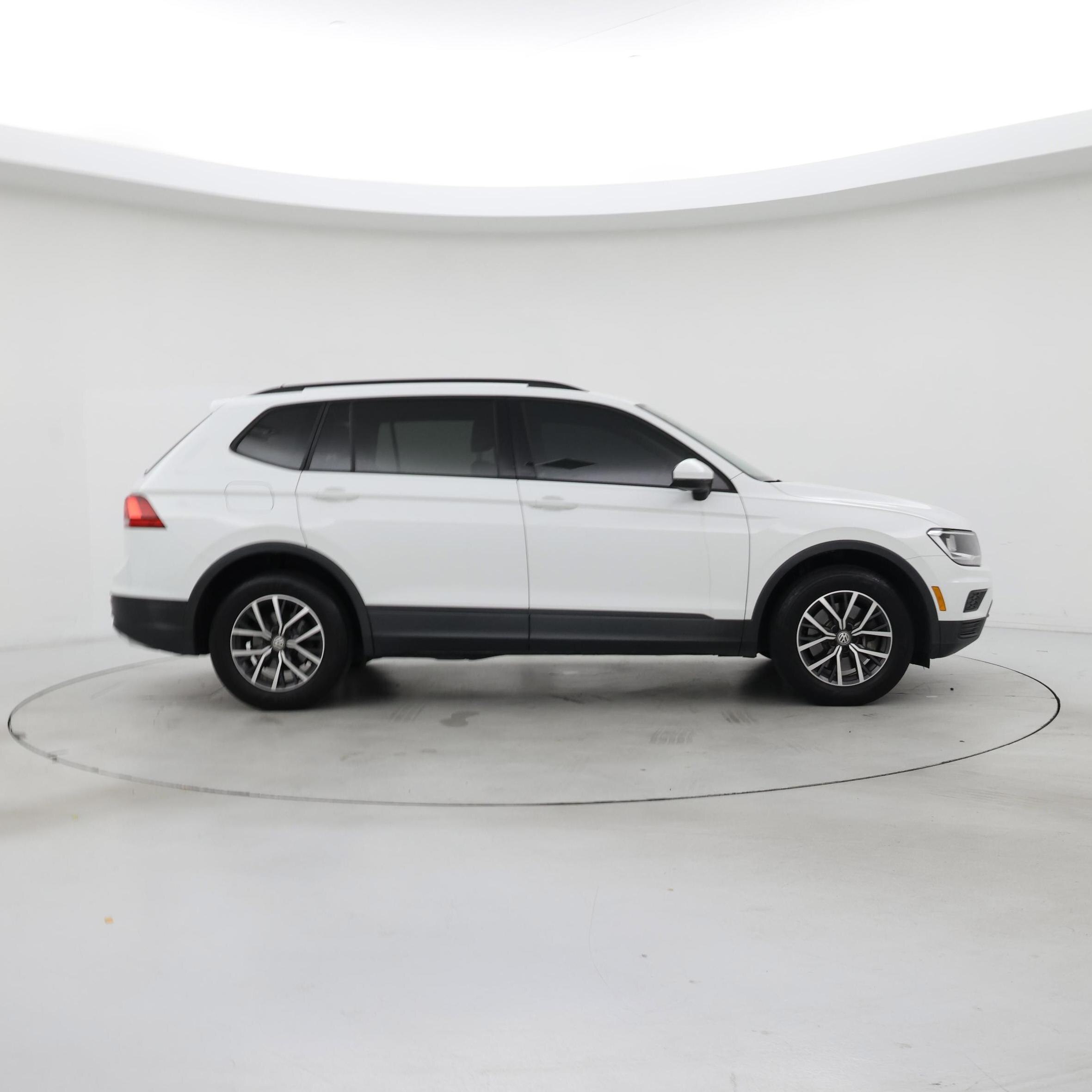Thumbnail: 2021 Volkswagen Tiguan - 7