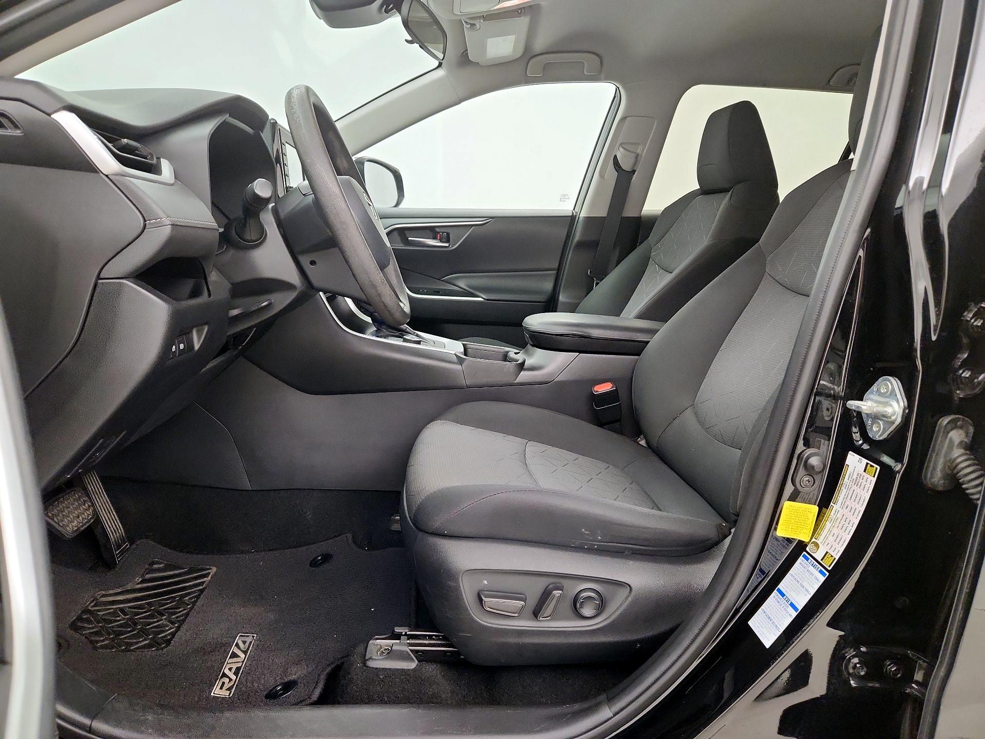 Thumbnail: 2021 Toyota RAV4 - 11
