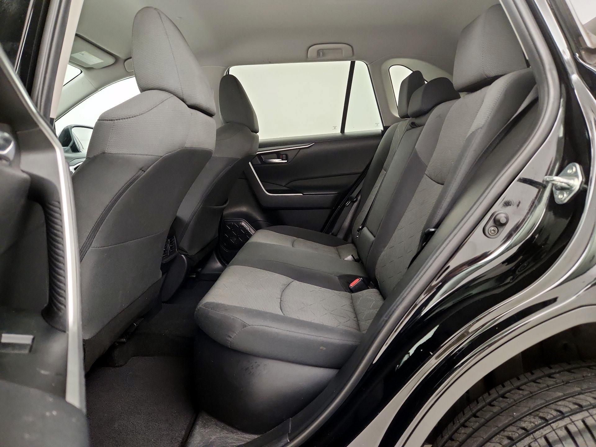 Thumbnail: 2021 Toyota RAV4 - 19