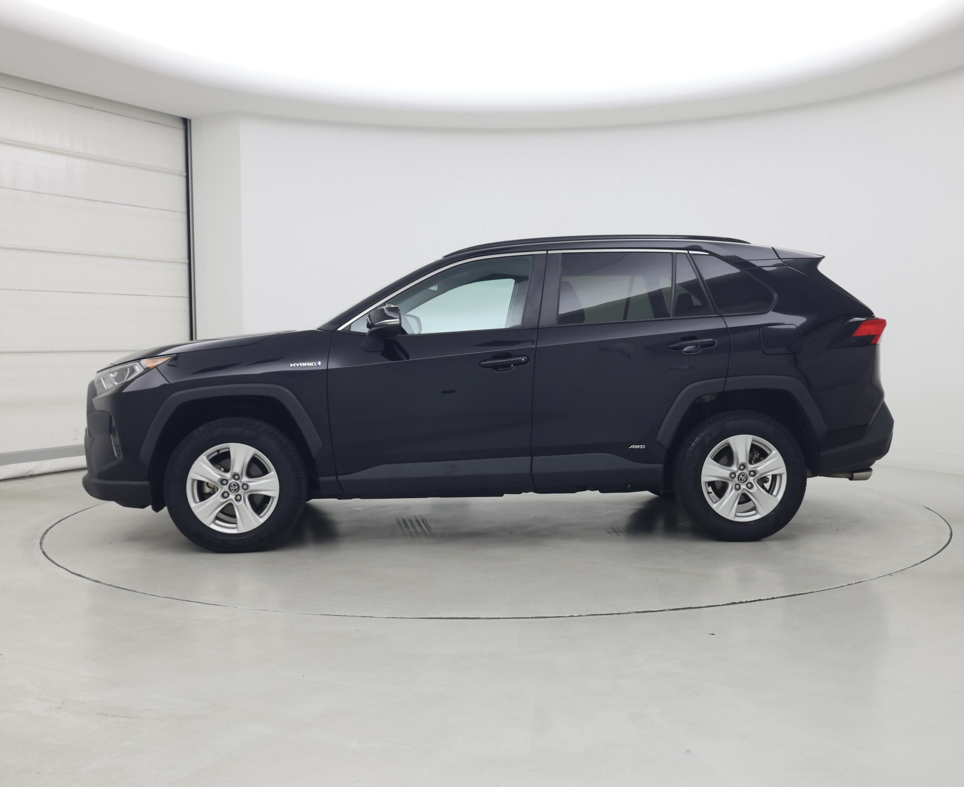 Thumbnail: 2021 Toyota RAV4 - 3