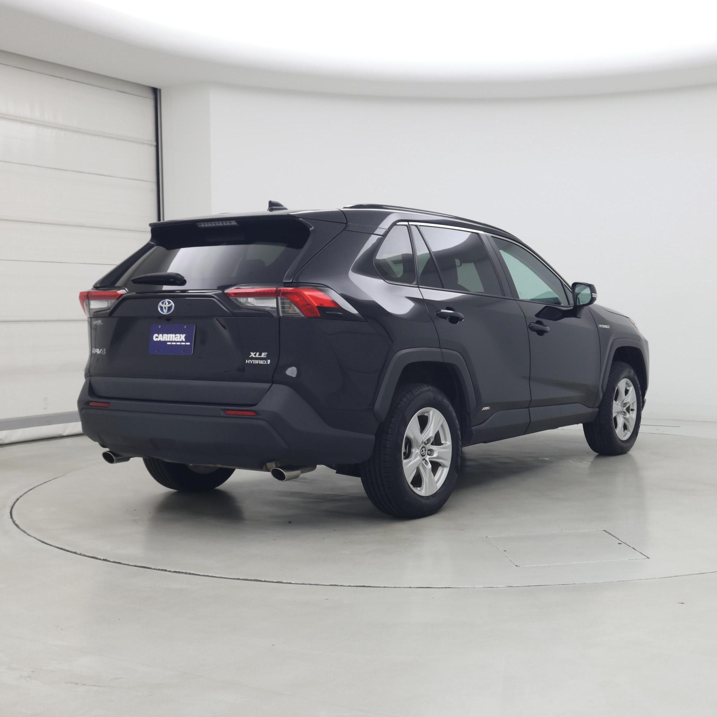 Thumbnail: 2021 Toyota RAV4 - 8