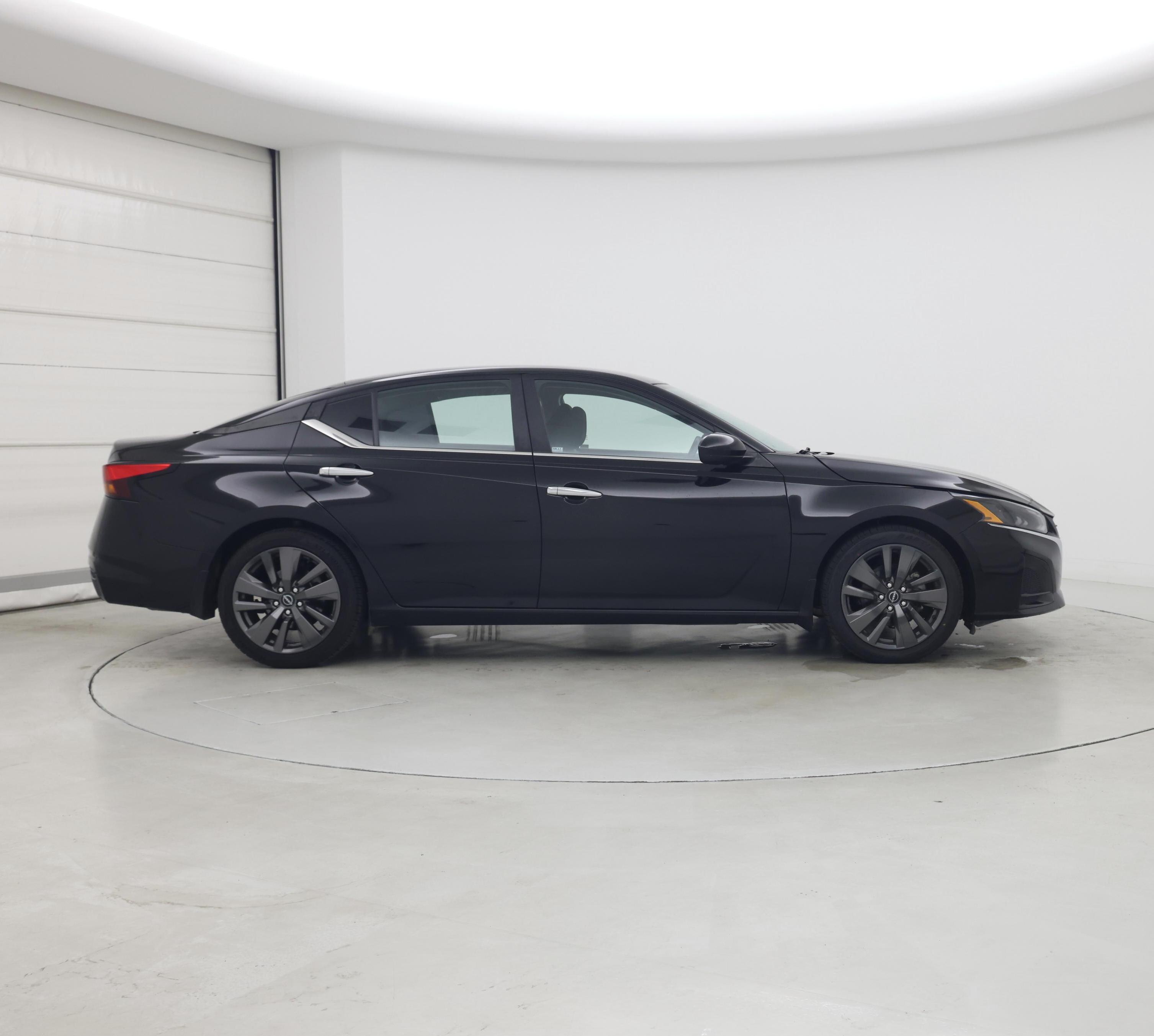 Thumbnail: 2023 Nissan Altima - 7