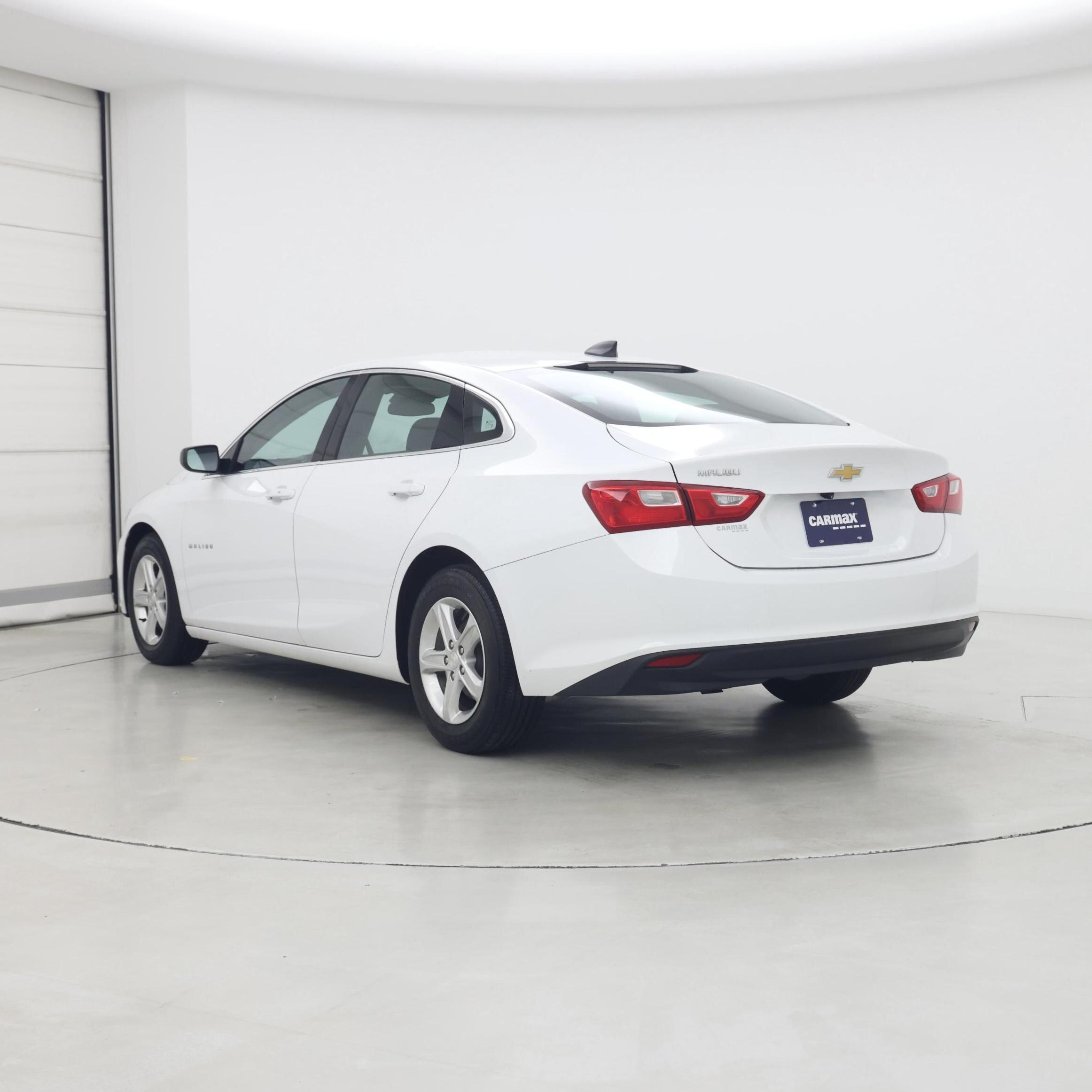 Thumbnail: 2023 Chevrolet Malibu - 2